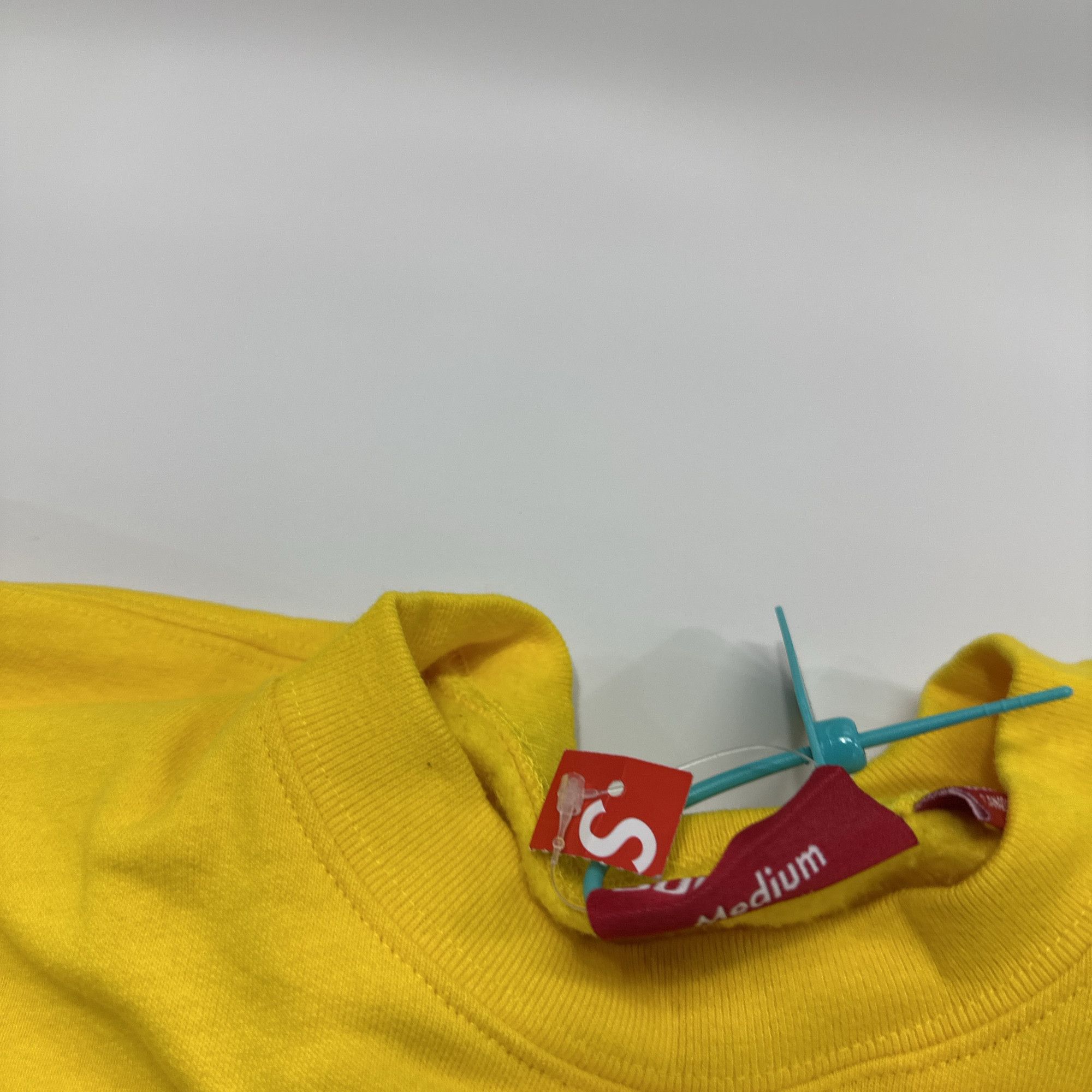 Supreme Supreme Established Logo Crewneck Size M Size US M / EU 48-50 / 2 - 4 Thumbnail