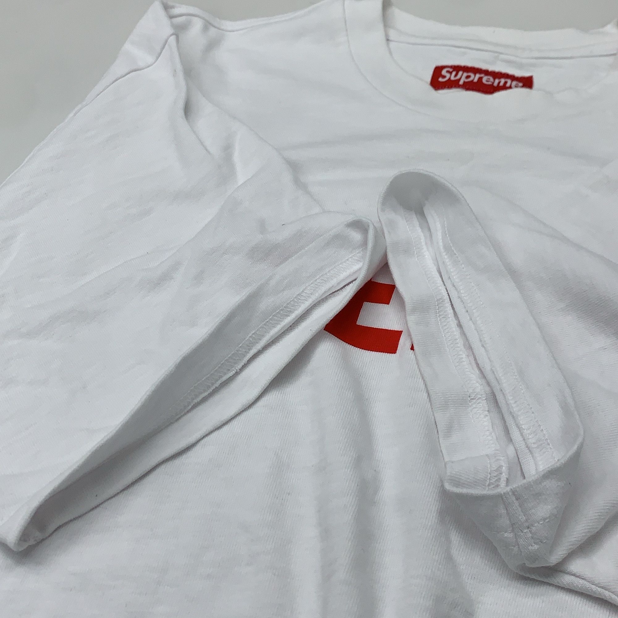 Supreme Supreme Help Logo T-Shirt Size L Size US L / EU 52-54 / 3 - 7 Thumbnail