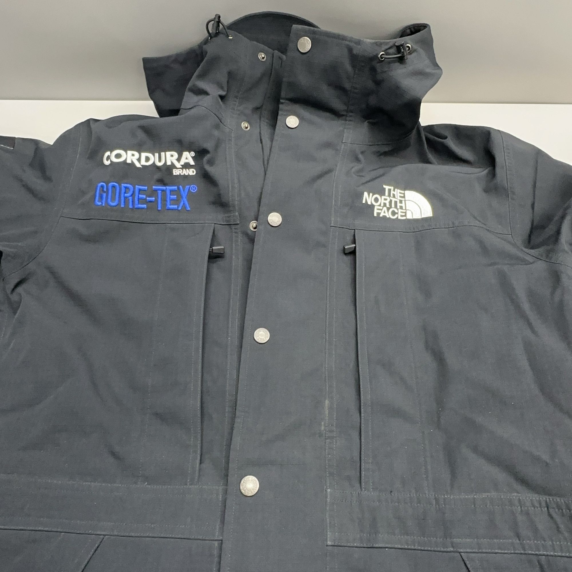 Supreme Supreme x The North Face Gore-Tex Expedition Jacket Size L Size US L / EU 52-54 / 3 - 8 Thumbnail