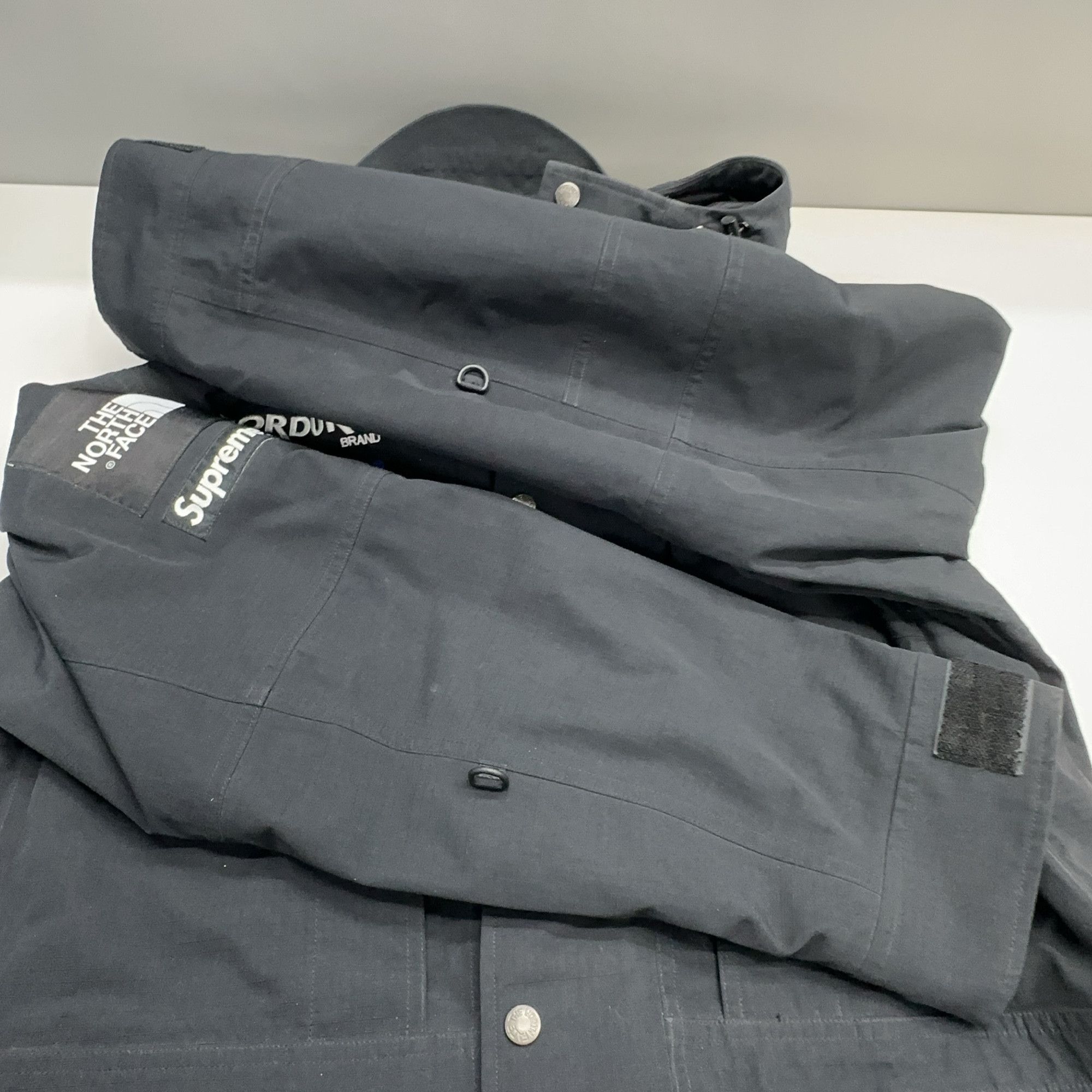 Supreme Supreme x The North Face Gore-Tex Expedition Jacket Size L Size US L / EU 52-54 / 3 - 12 Thumbnail