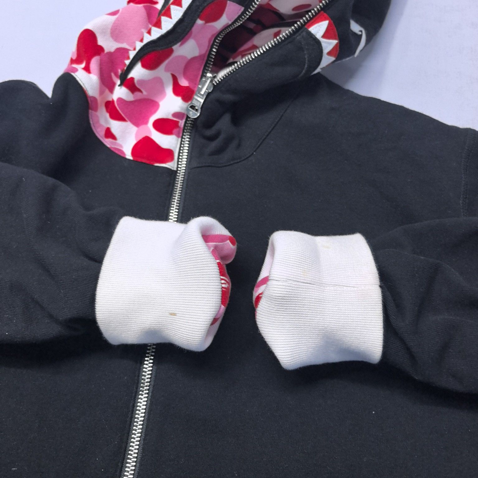 Bape A BATHING APE Reversible Shark Hoodie Size L Size US L / EU 52-54 / 3 - 10 Thumbnail
