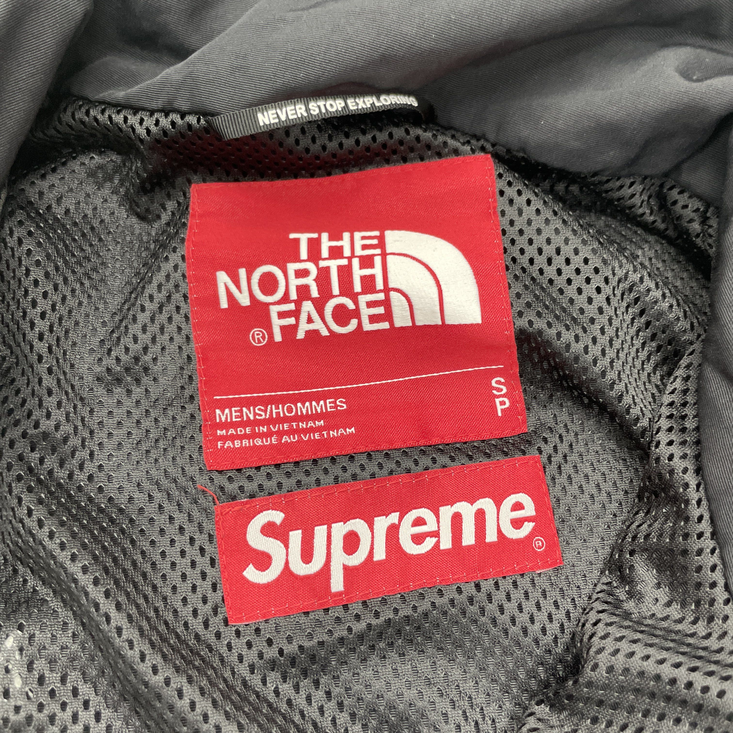 Supreme Supreme x The North Face Trekking Convertible Jacket Size S Size US S / EU 44-46 / 1 - 3 Thumbnail