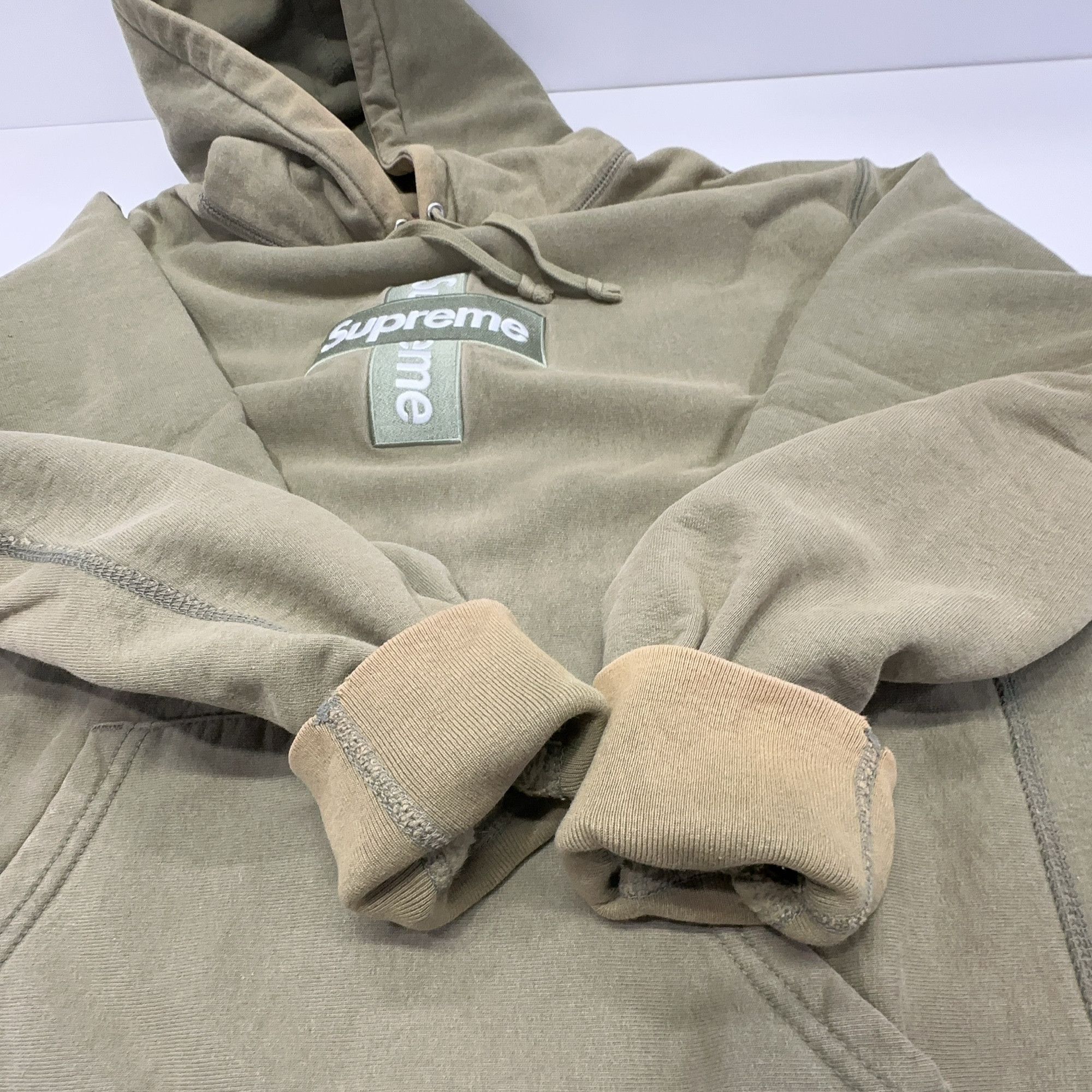 Supreme Supreme Cross Box Logo Hoodie Size M Size US M / EU 48-50 / 2 - 13 Thumbnail