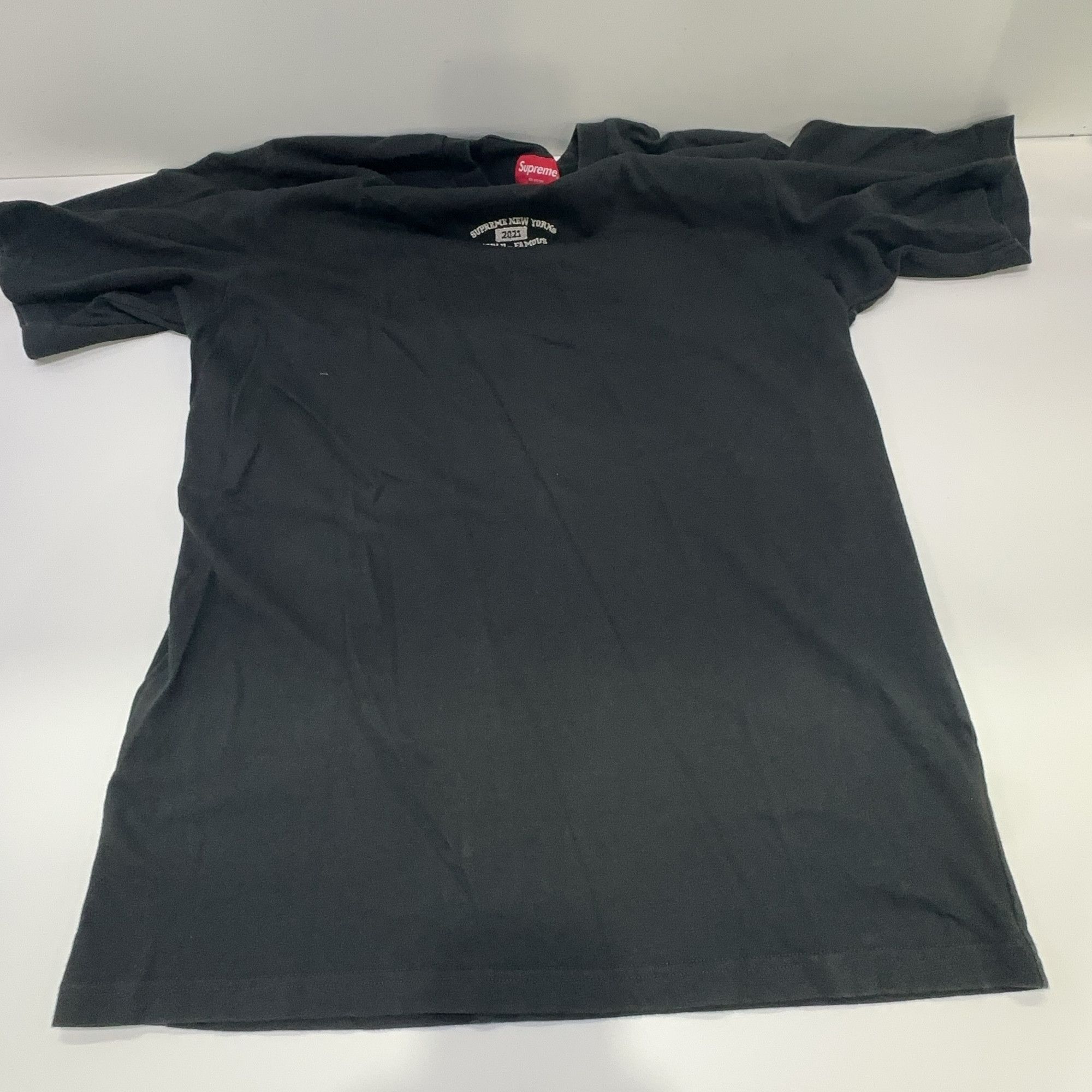 Supreme Supreme World Famous T-Shirt Size S Size US S / EU 44-46 / 1 - 6 Thumbnail