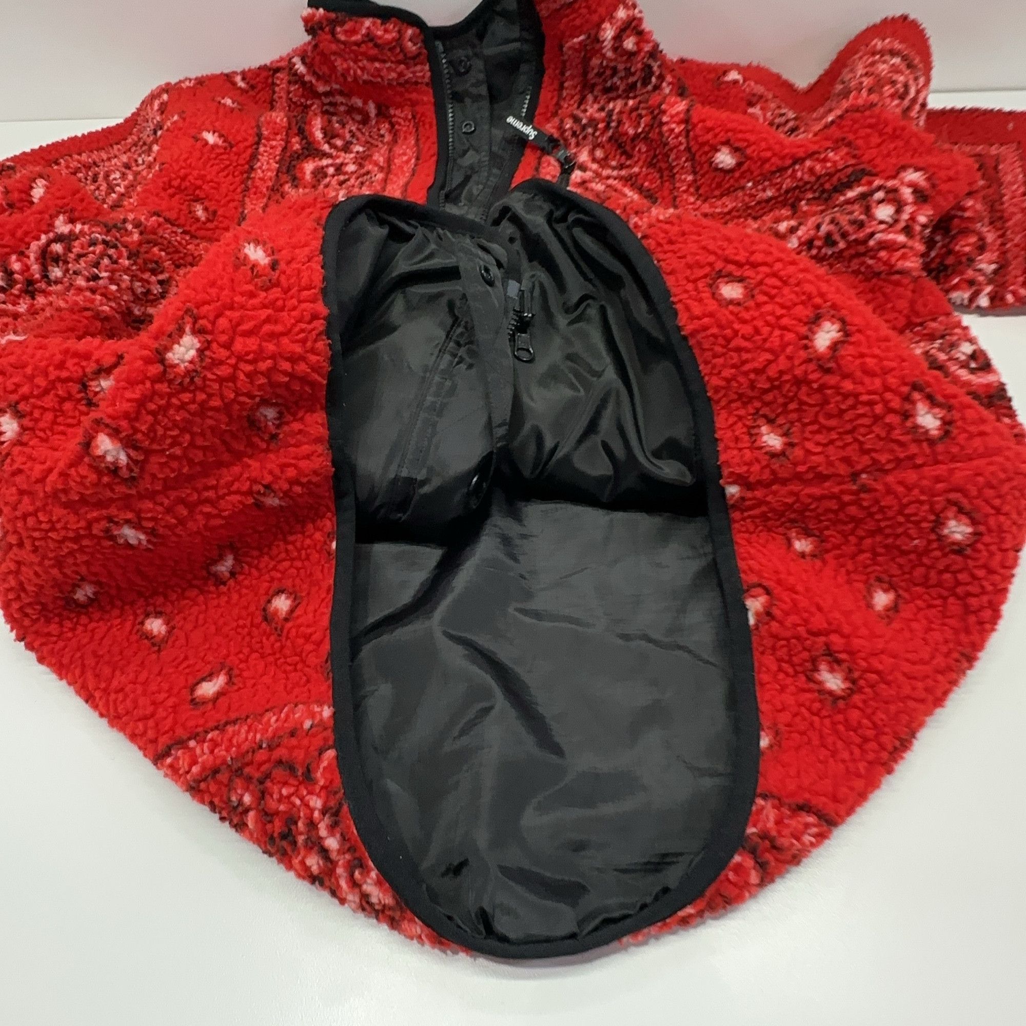 Supreme Supreme Bandana Reversible Fleece Jacket Size L Size US L / EU 52-54 / 3 - 9 Thumbnail