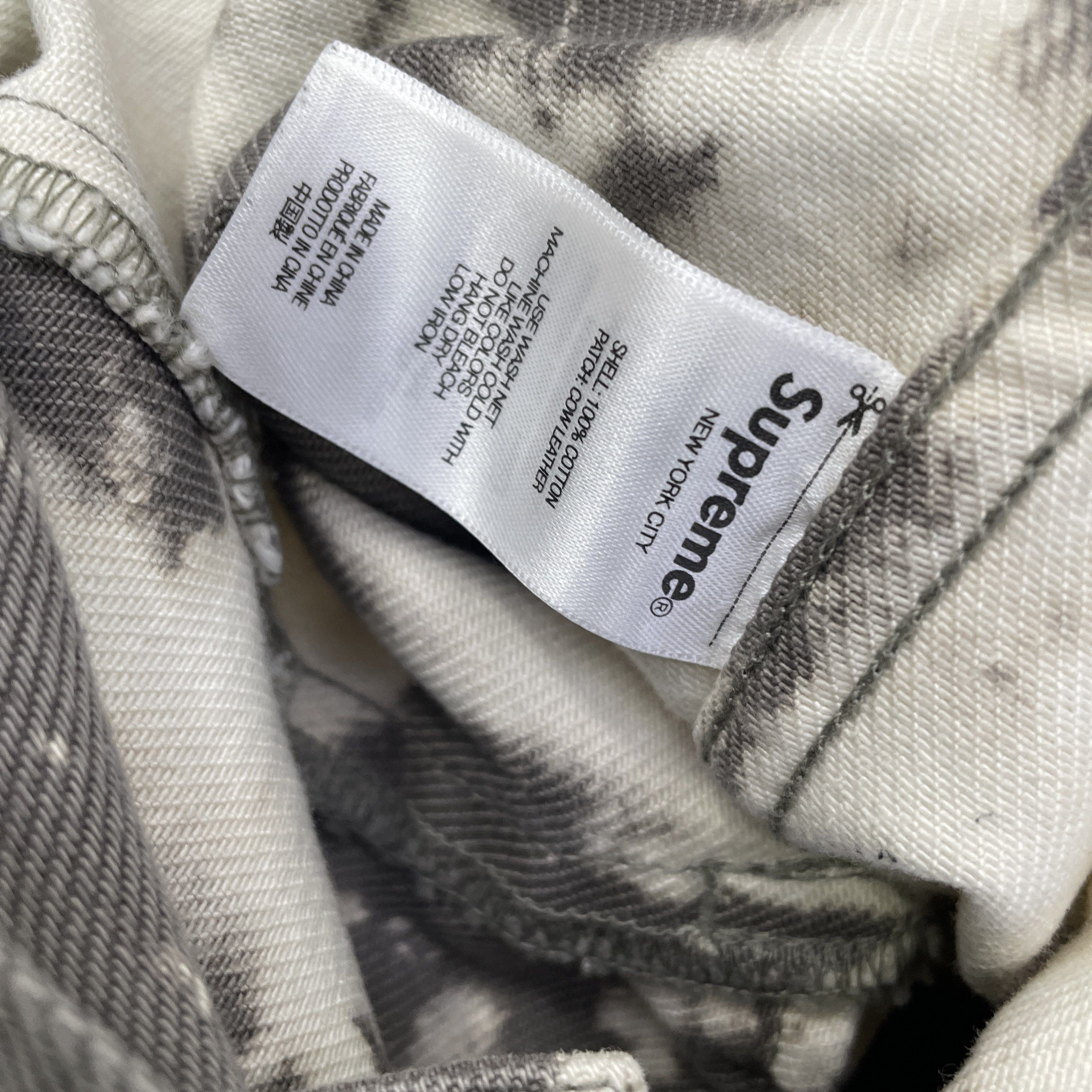 Supreme Supreme Bleached Denim Trucker Jacket Size L Size US L / EU 52-54 / 3 - 3 Thumbnail