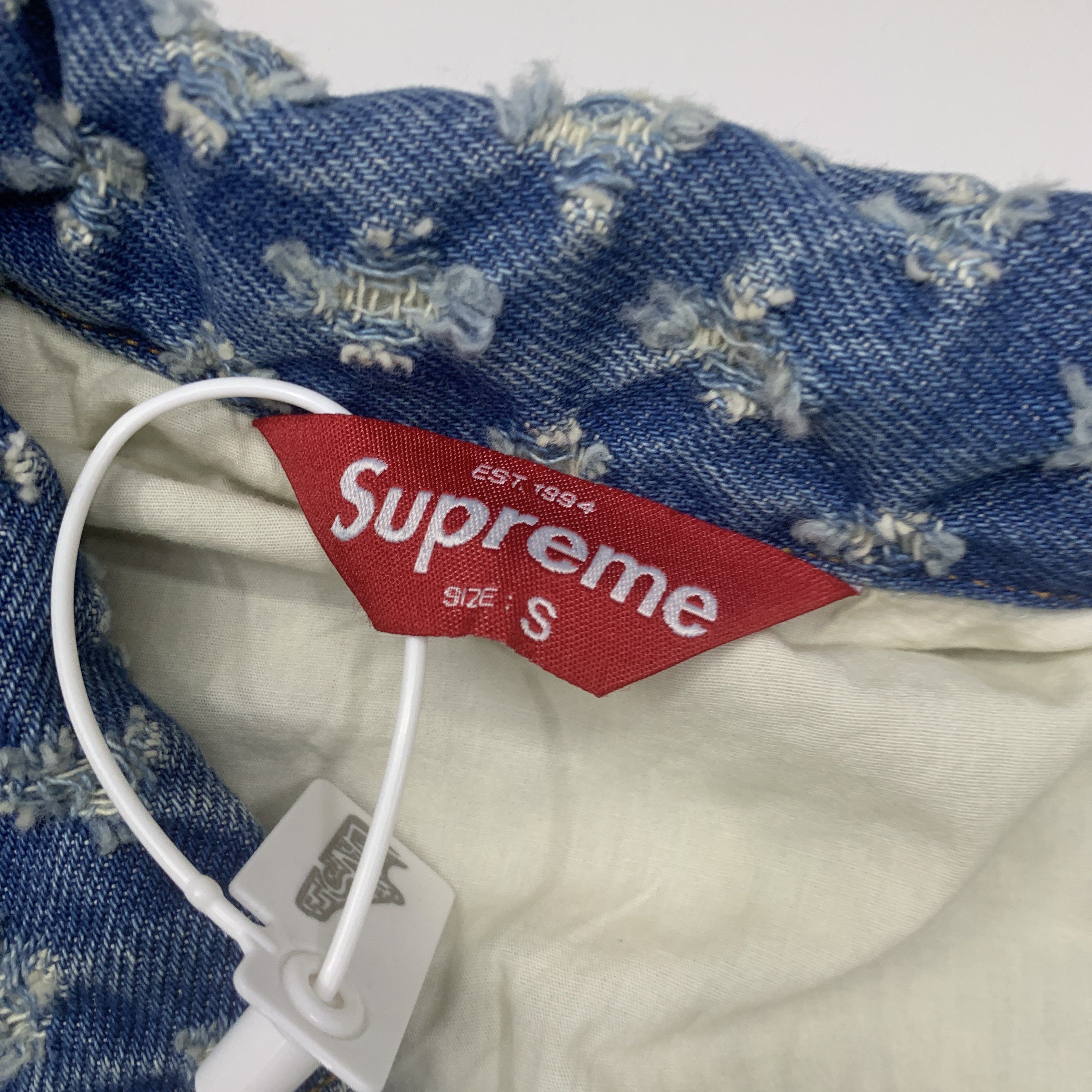 Supreme Supreme Hole Punch Denim Jacket Size S Size US S / EU 44-46 / 1 - 5 Thumbnail