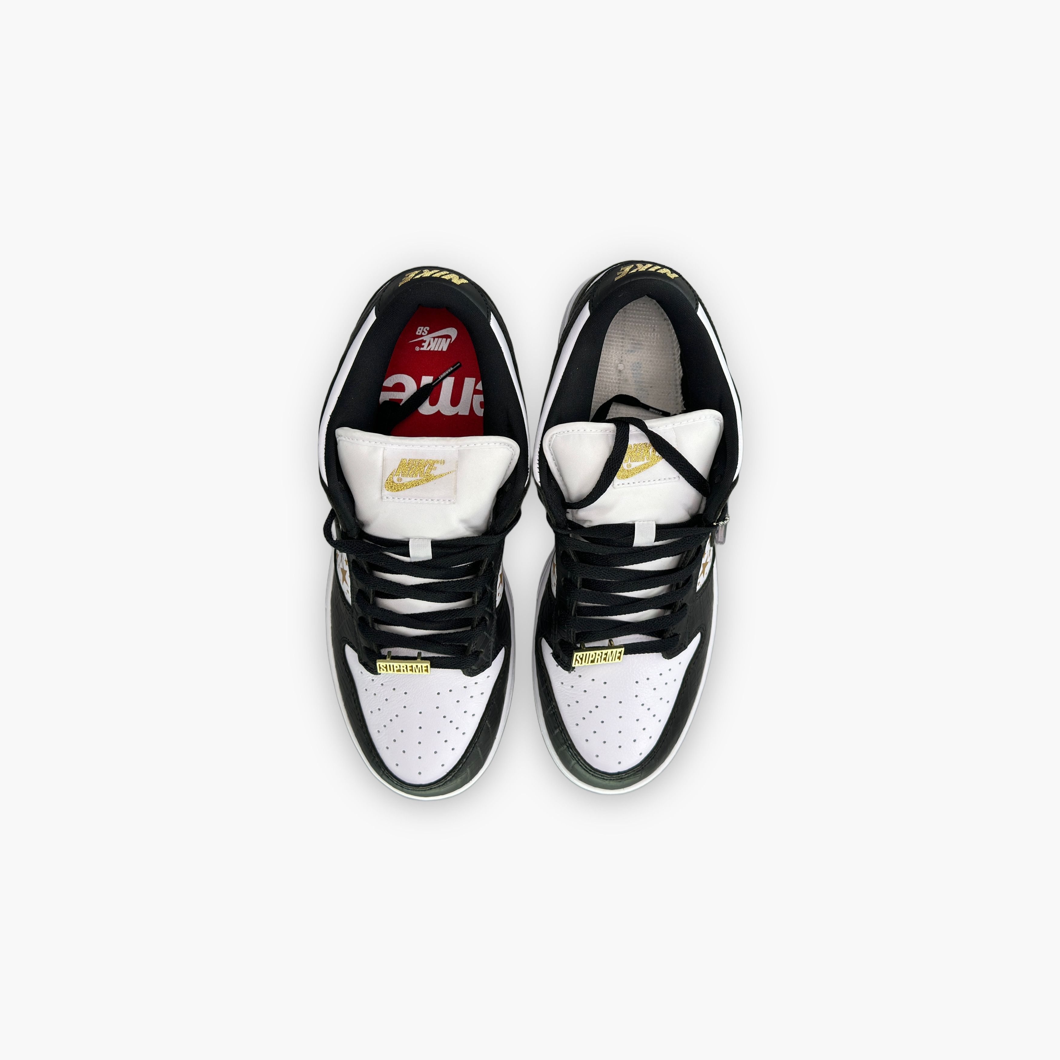Nike Supreme x Nike SB Dunk Low Black Stars Size 10 Size US 10 / EU 43 - 9 Thumbnail