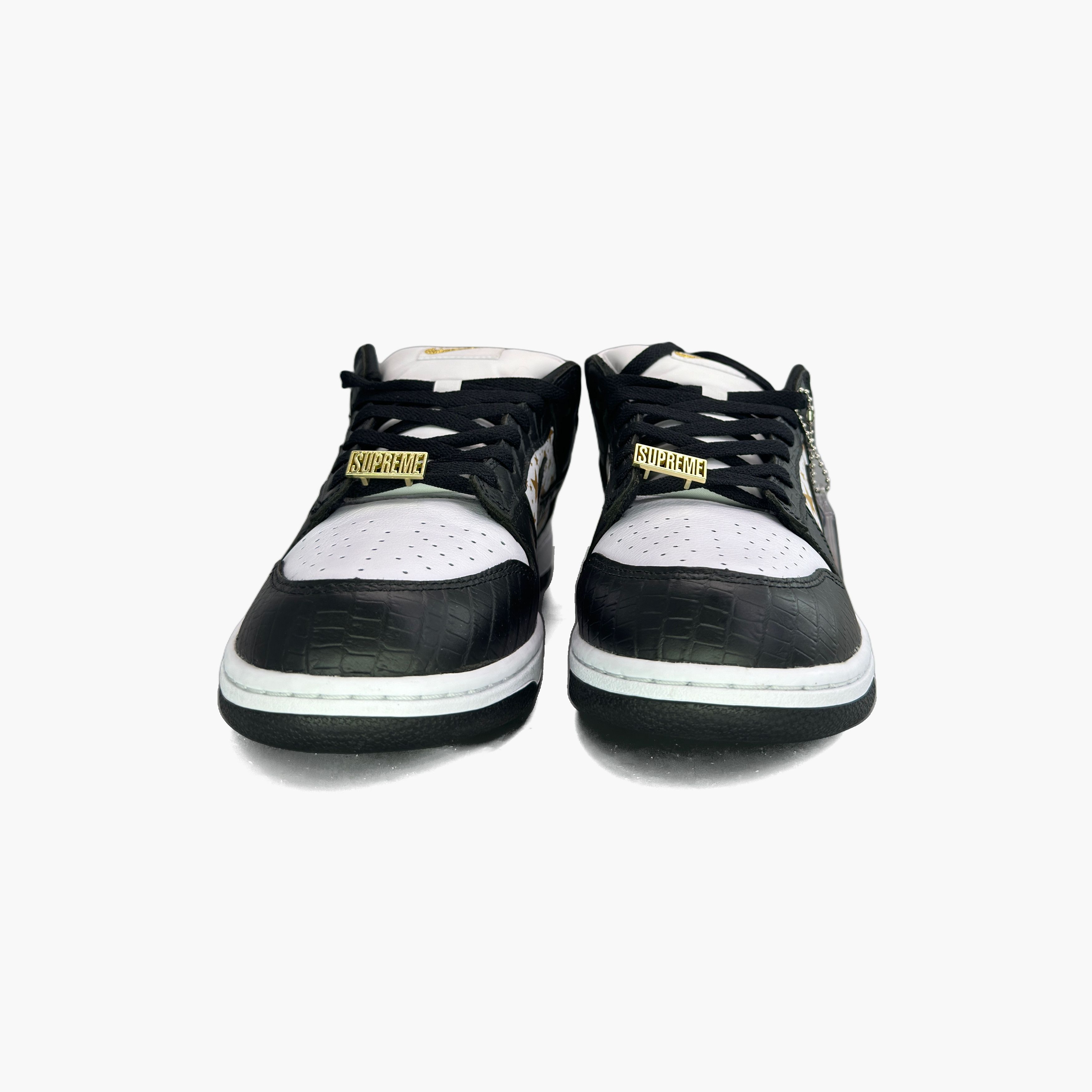 Nike Supreme x Nike SB Dunk Low Black Stars Size 10 Size US 10 / EU 43 - 5 Thumbnail