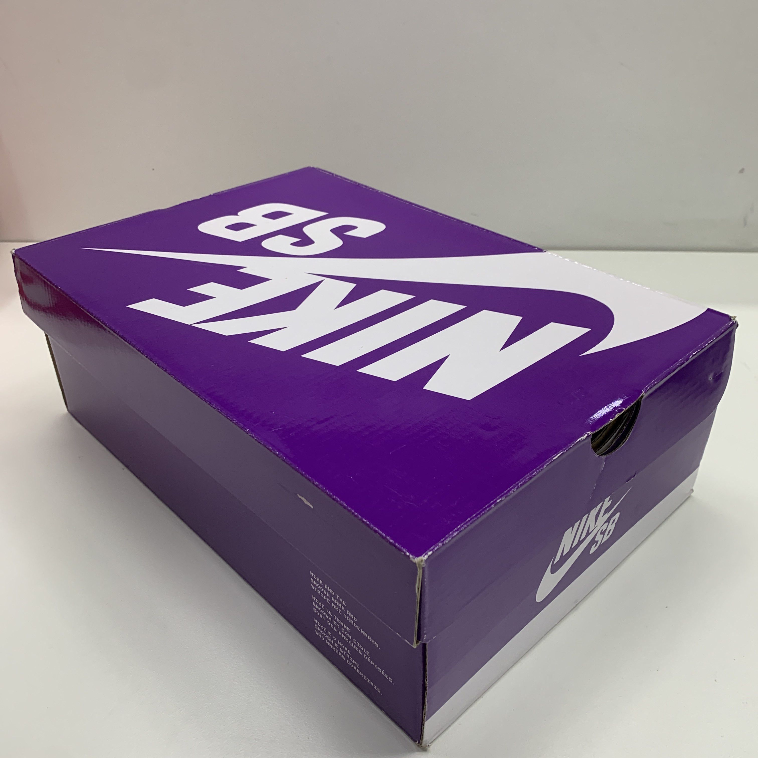 Nike Supreme x Nike SB Dunk Low Black Stars Size 10 Size US 10 / EU 43 - 11 Thumbnail