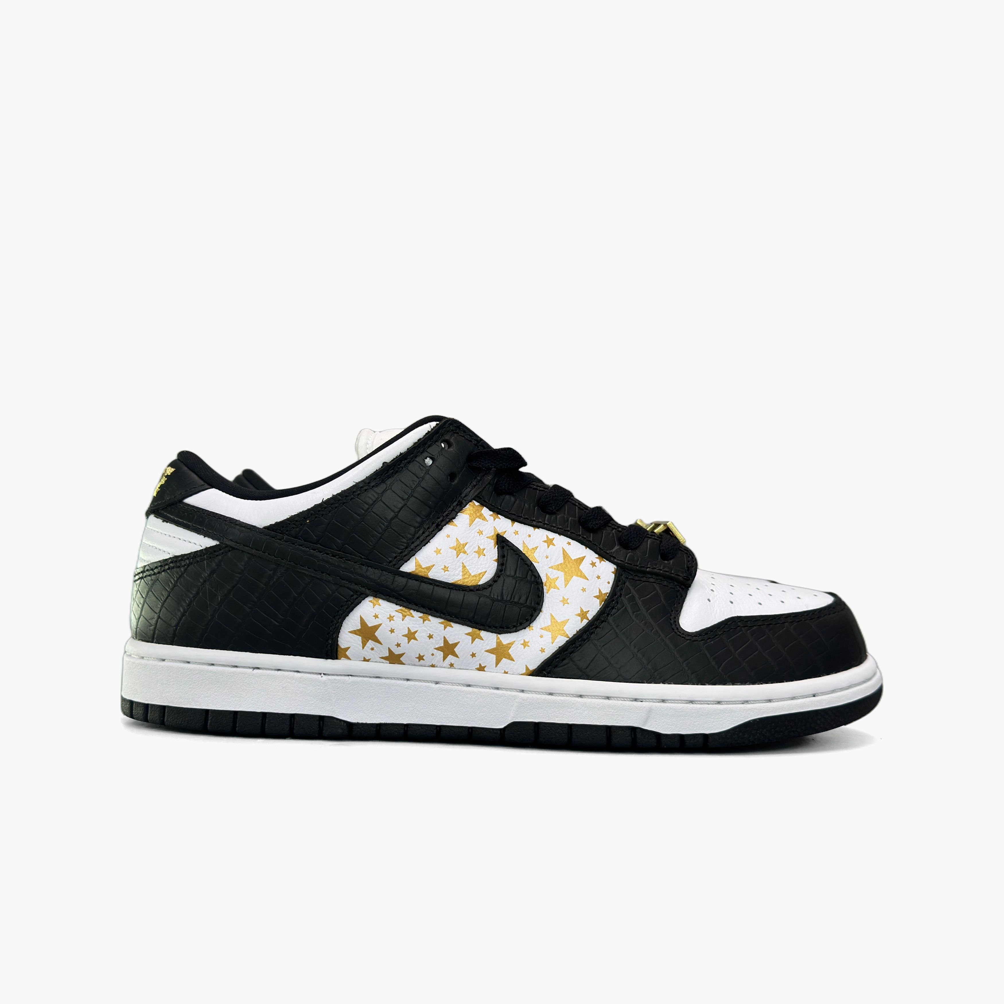Nike Supreme x Nike SB Dunk Low Black Stars Size 10 Size US 10 / EU 43 - 4 Thumbnail