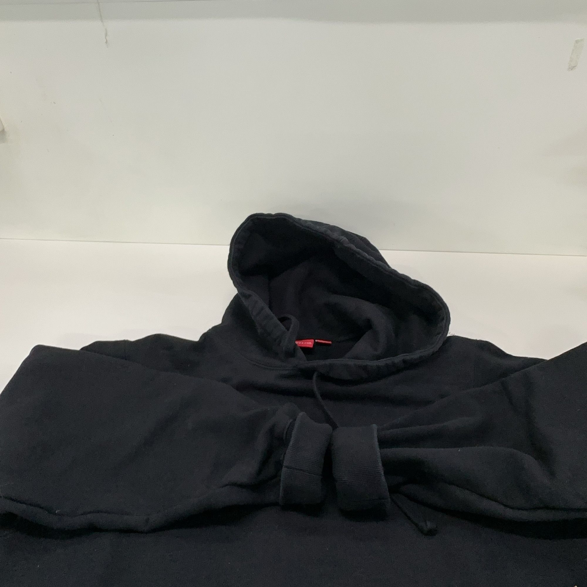 Supreme Supreme Portrait Graphic Hoodie Size S Size US S / EU 44-46 / 1 - 8 Thumbnail
