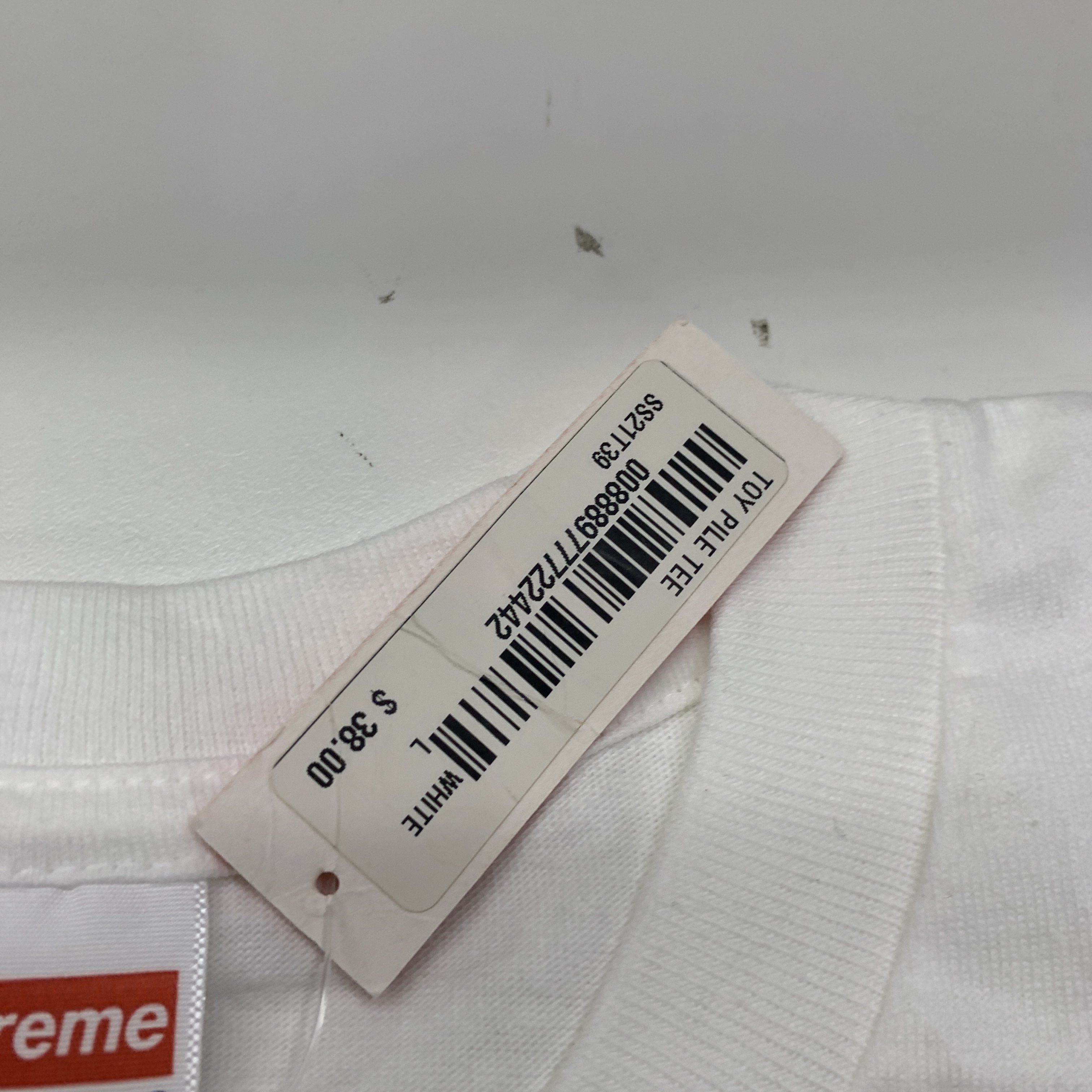 Supreme Supreme Toy Pile Graphic T-Shirt Size L Size US L / EU 52-54 / 3 - 5 Thumbnail