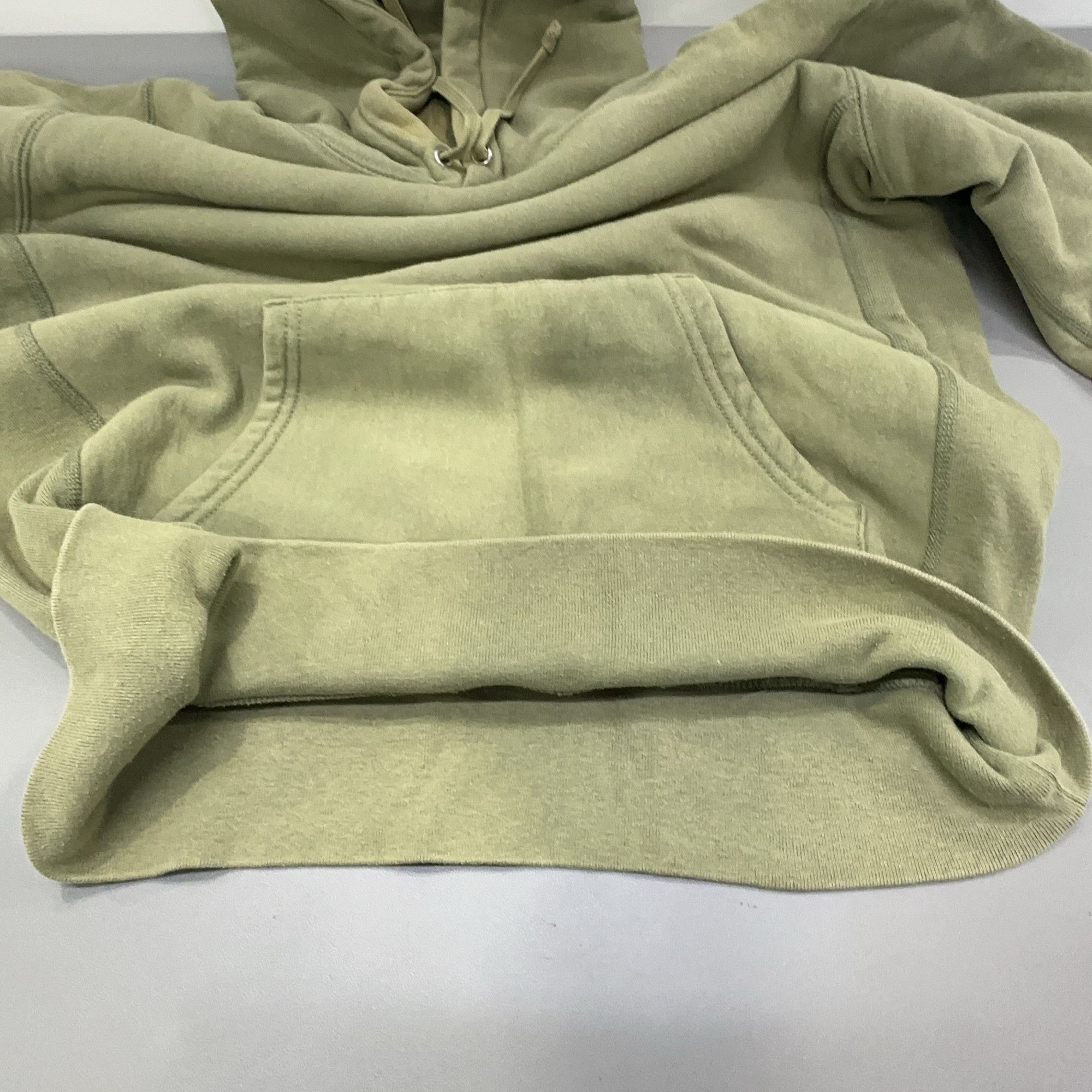 Supreme Supreme Gradient Sleeve Hooded Sweatshirt Size L Size US L / EU 52-54 / 3 - 12 Thumbnail