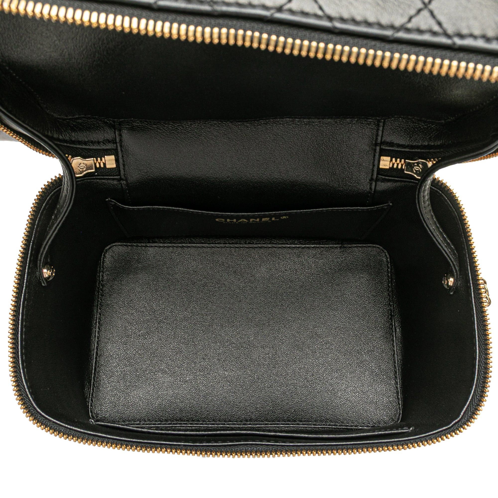 Chanel Large Quilted Lambskin Knock On Wood Vanity Case Size ONE SIZE - 4 Thumbnail