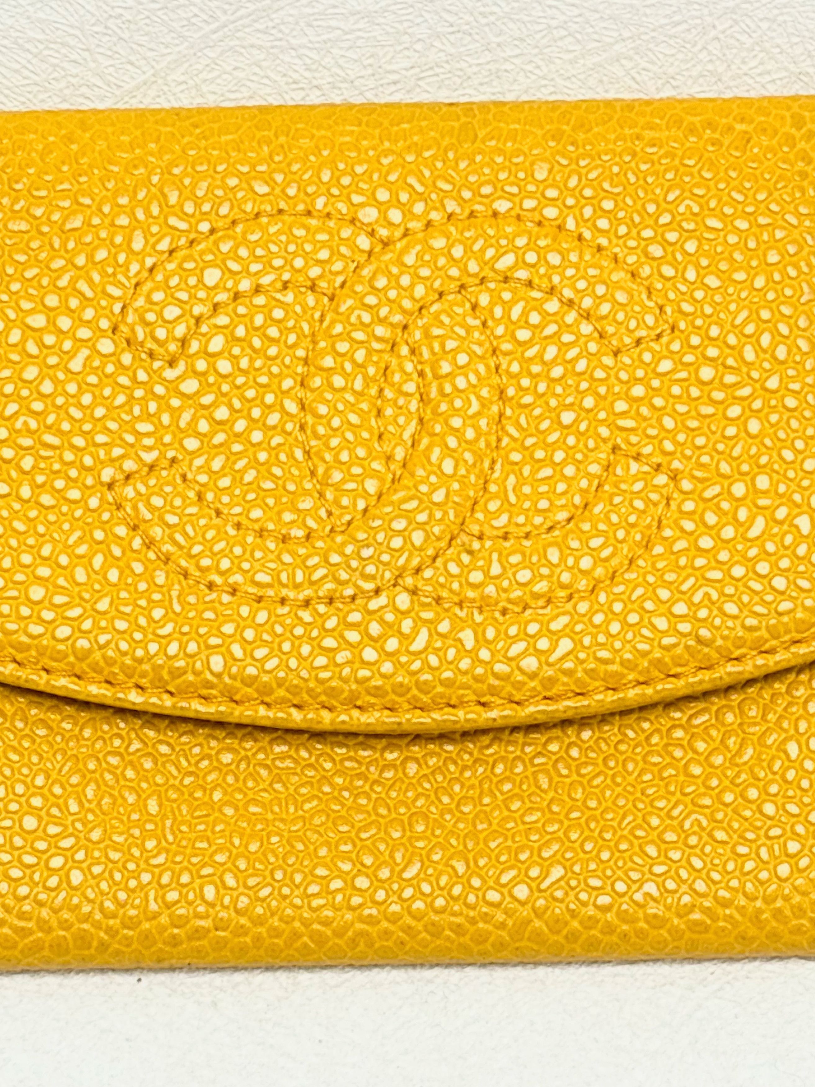 Chanel Porte-Monnaie Cuir Caviar Size ONE SIZE - 2 Thumbnail