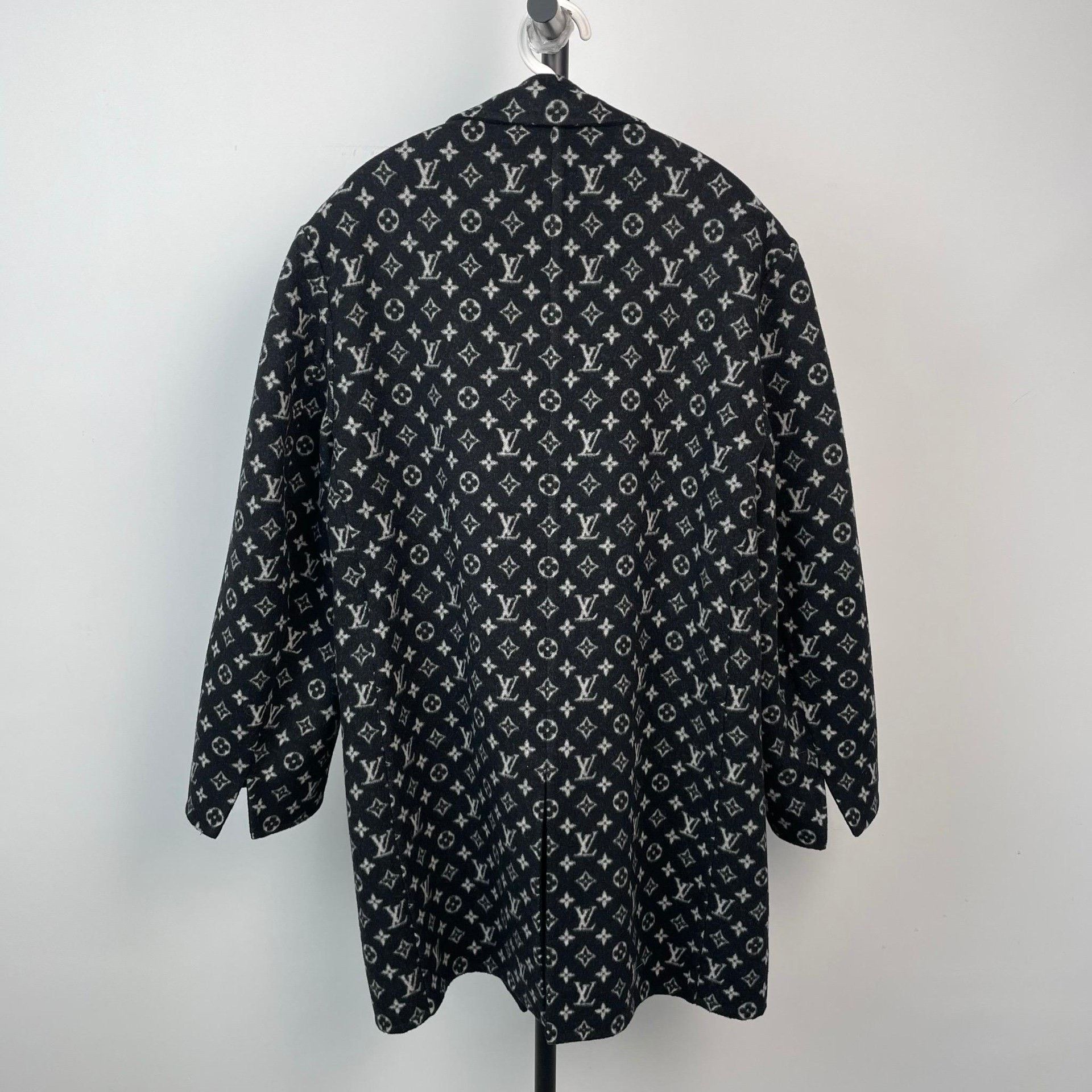 Louis Vuitton Louis Vuitton Monogram Double-Sided Coat 40 Size US XXS / EU 40 - 2 Thumbnail