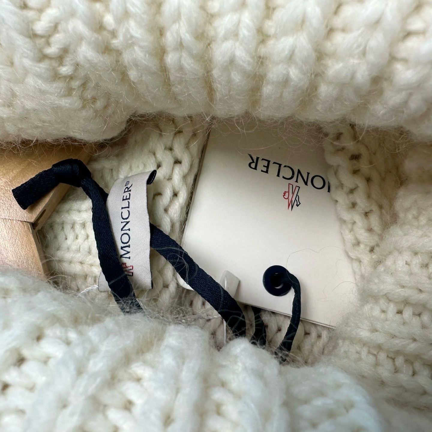 Moncler Moncler Off-White High-Neck Knit Sweater Size US L / EU 52-54 / 3 - 3 Thumbnail