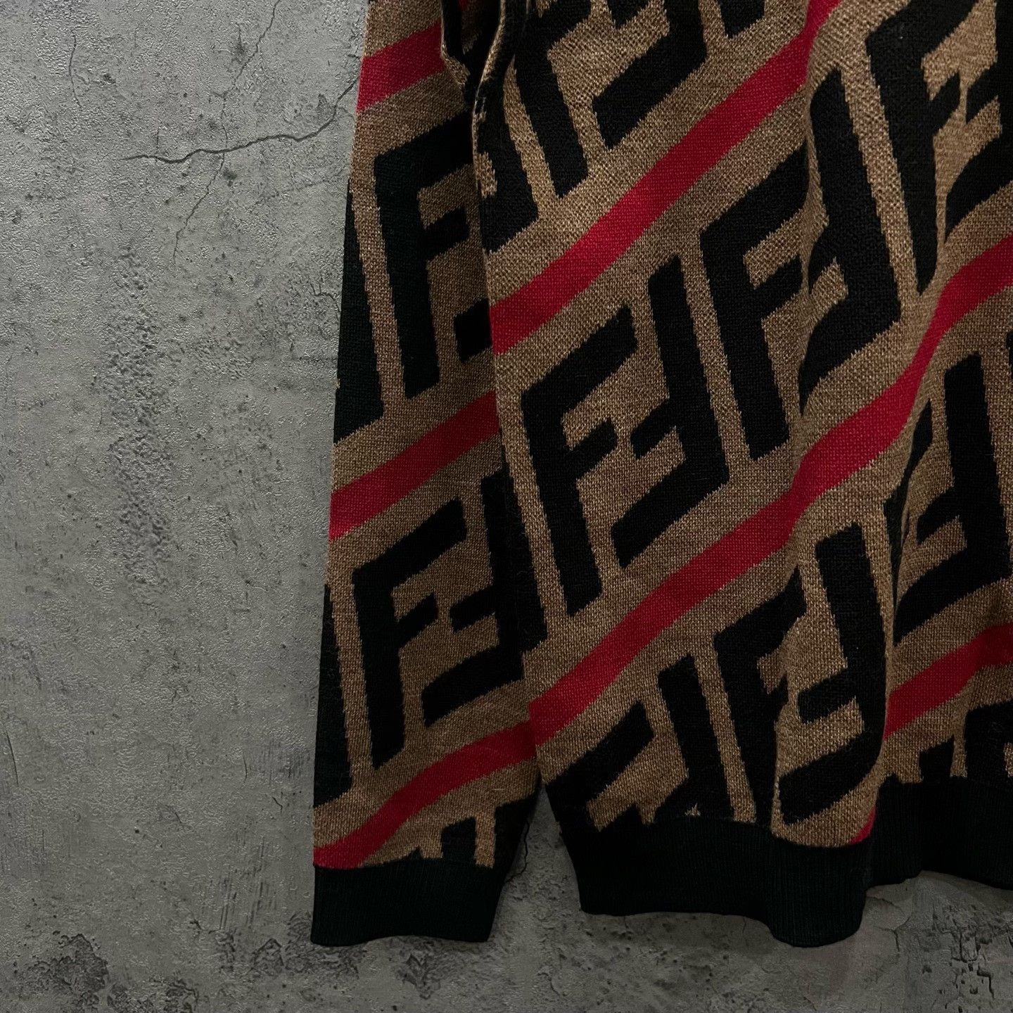 Fendi FENDI Logo-Patterned Knit Sweater Size US S / EU 44-46 / 1 - 2 Thumbnail
