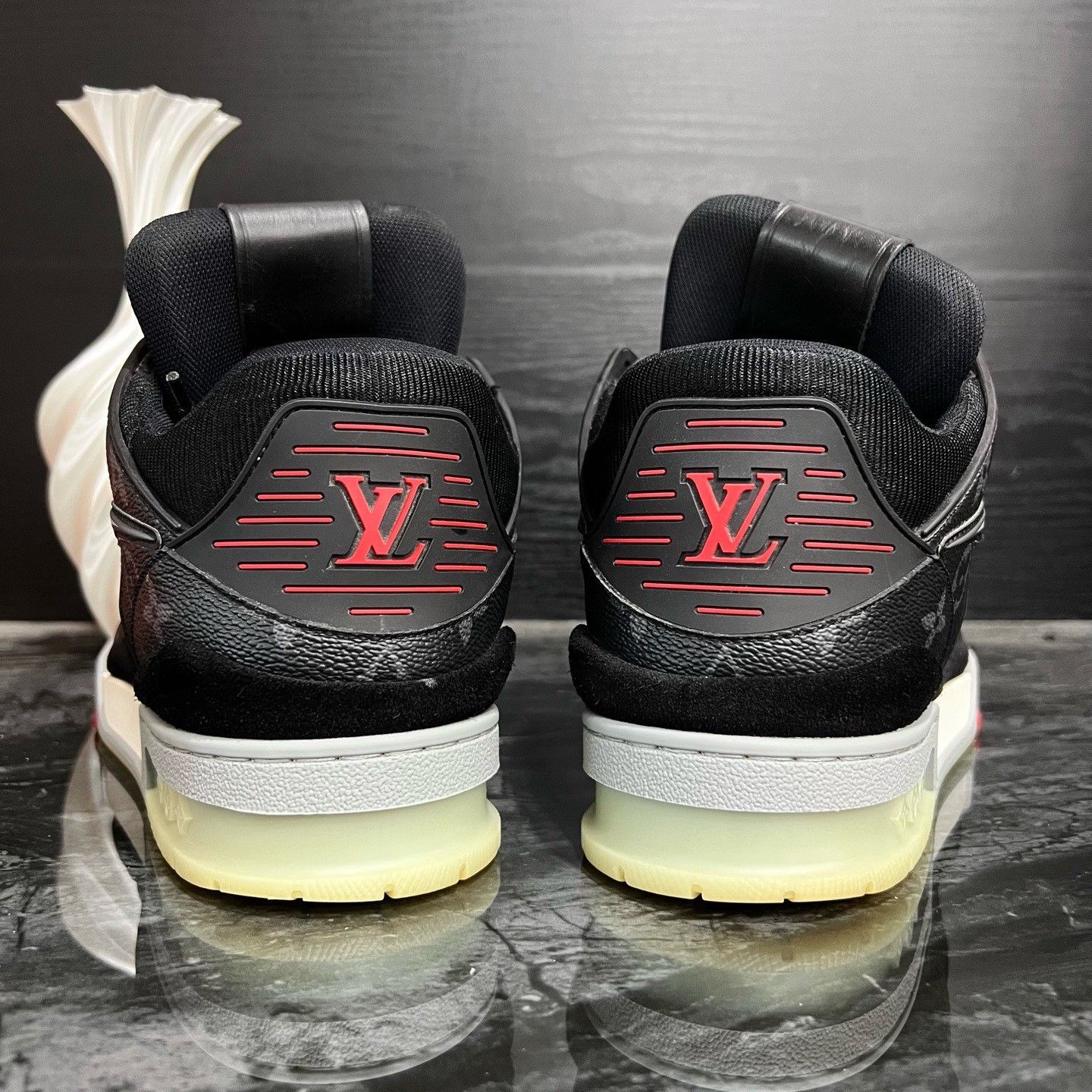 Louis Vuitton LV Monogram High-Top Trainer Sneakers Size US 8.5 / EU 41-42 - 4 Thumbnail
