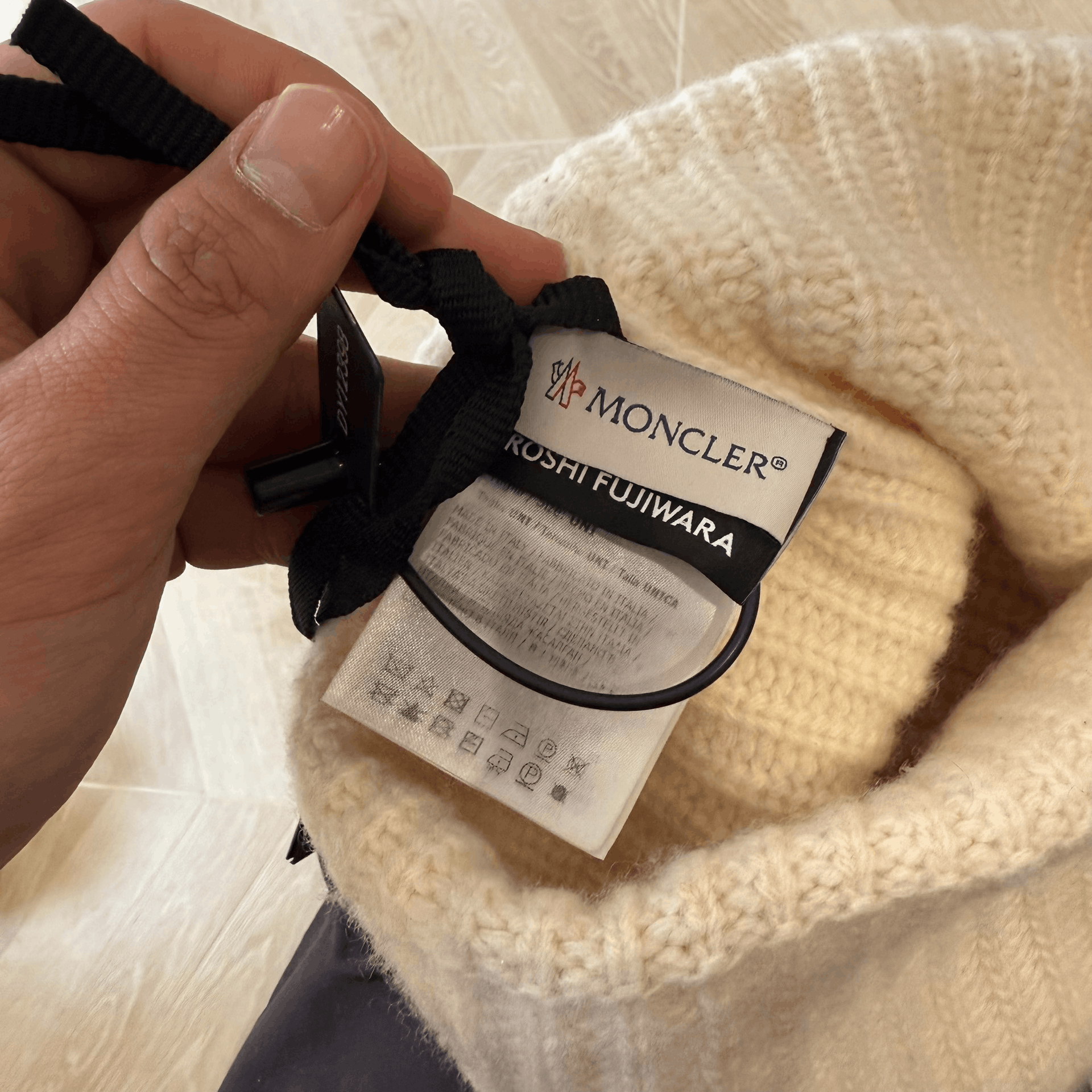 Moncler Moncler White Ribbed Logo Beanie Size ONE SIZE - 3 Thumbnail