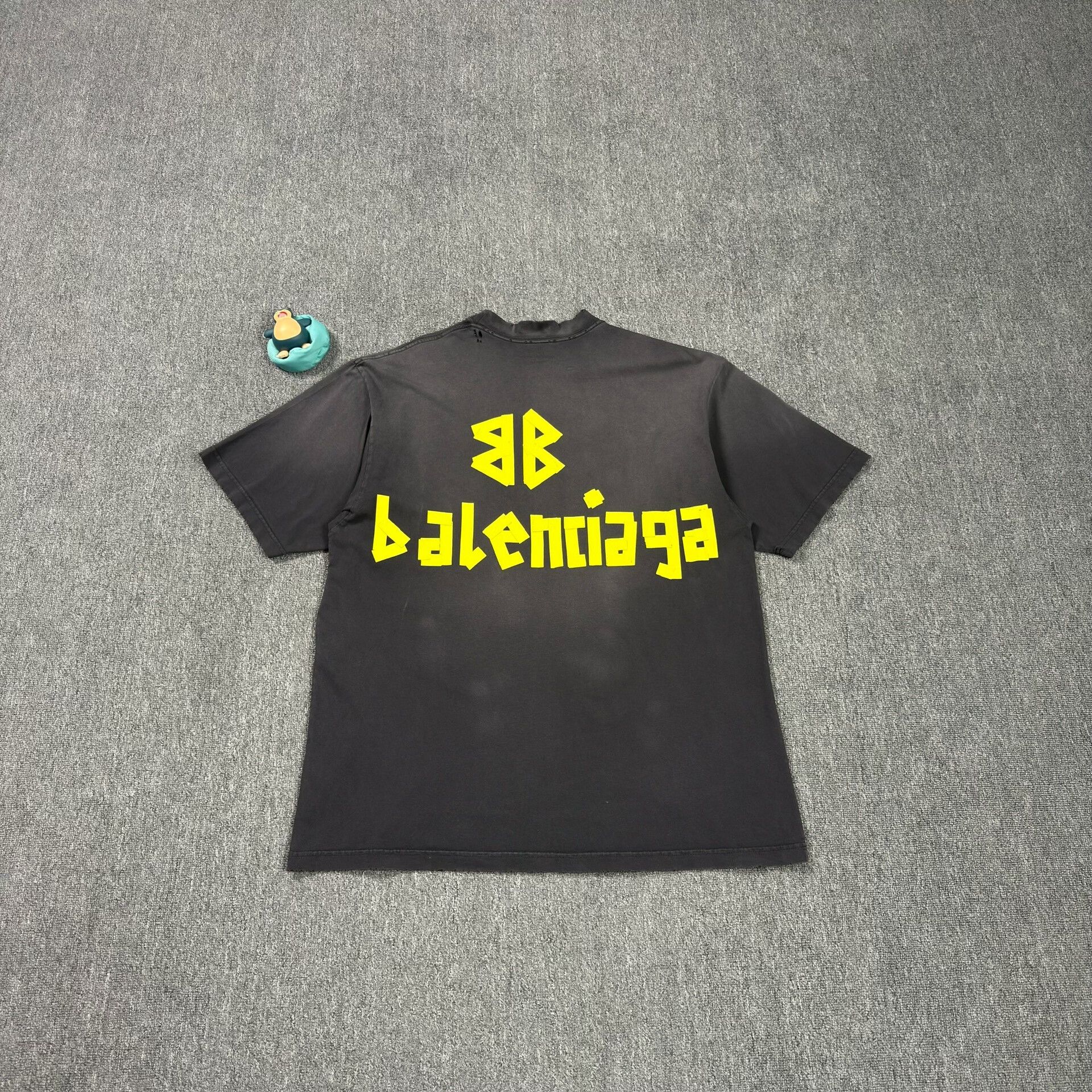 Balenciaga Balenciaga Yellow Tape Logo T-Shirt Size L Size US L / EU 52-54 / 3 - 3 Thumbnail