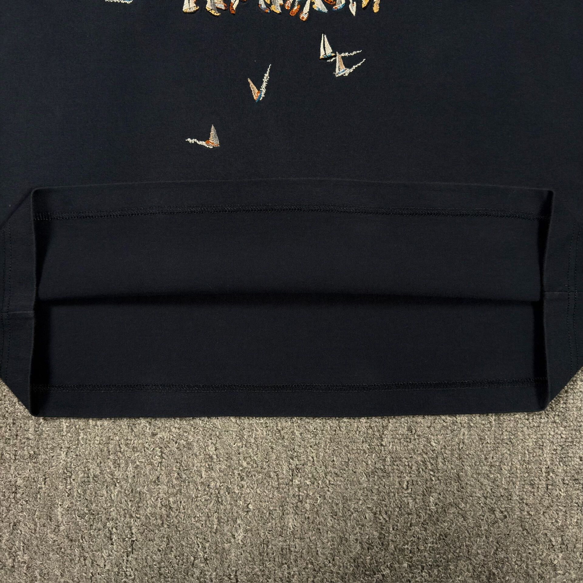 Louis Vuitton Louis Vuitton Sailboat Embroidery T-Shirt Size M Size US M / EU 48-50 / 2 - 6 Thumbnail
