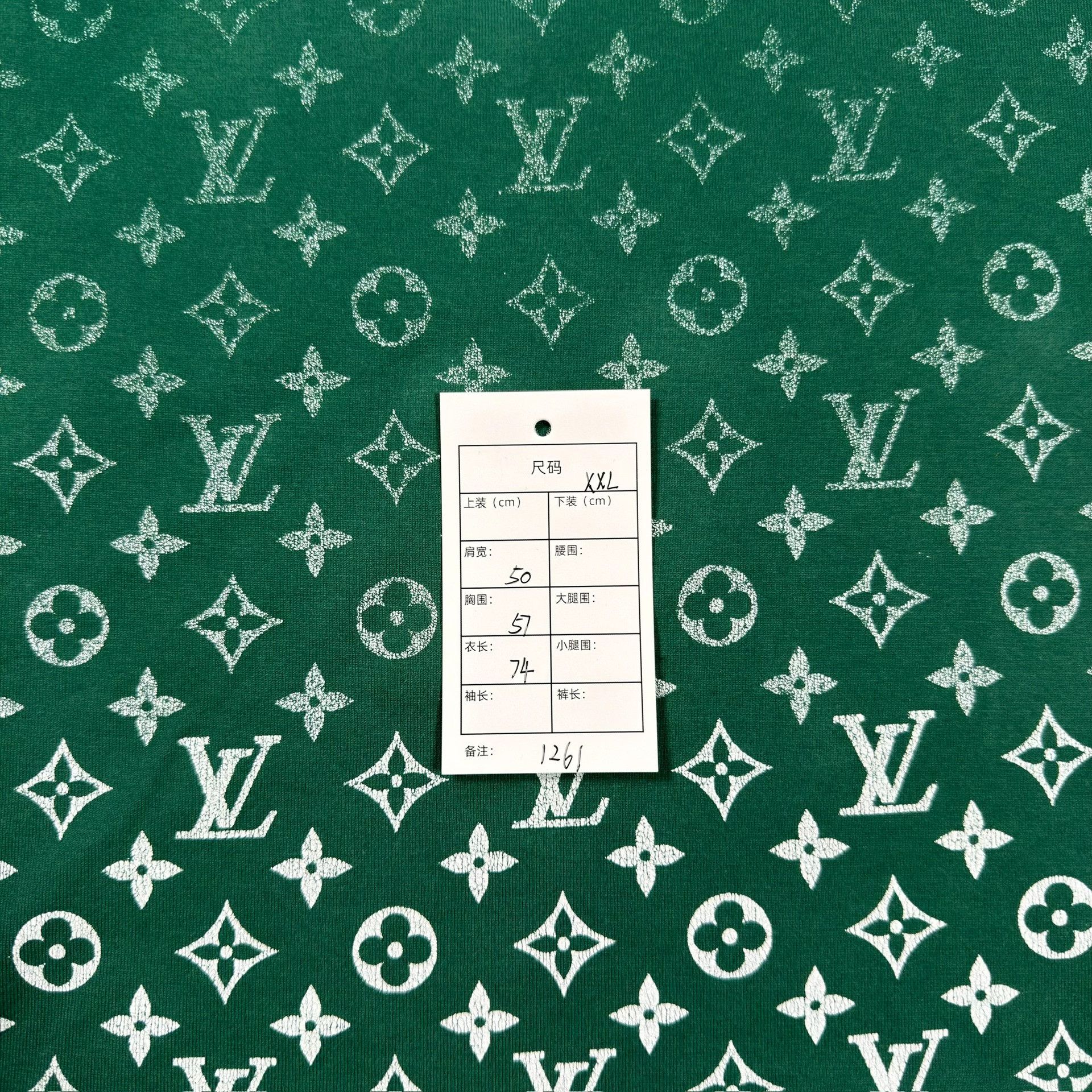 Louis Vuitton Louis Vuitton Monogram Gradient T-Shirt Size XXL Size US XXL / EU 58 / 5 - 8 Thumbnail