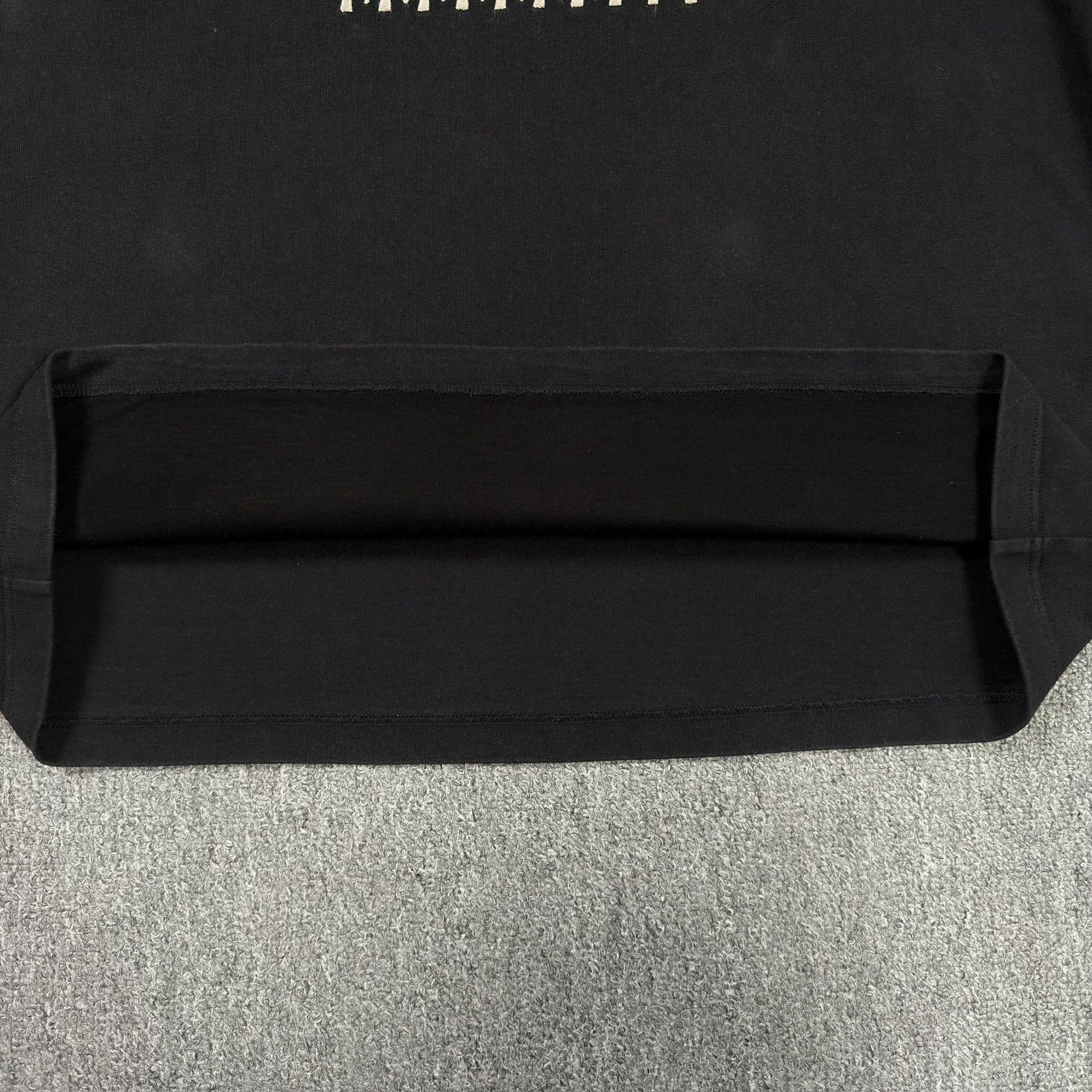 Louis Vuitton Louis Vuitton Pearl Logo T-Shirt Size XXL Size US XXL / EU 58 / 5 - 6 Thumbnail