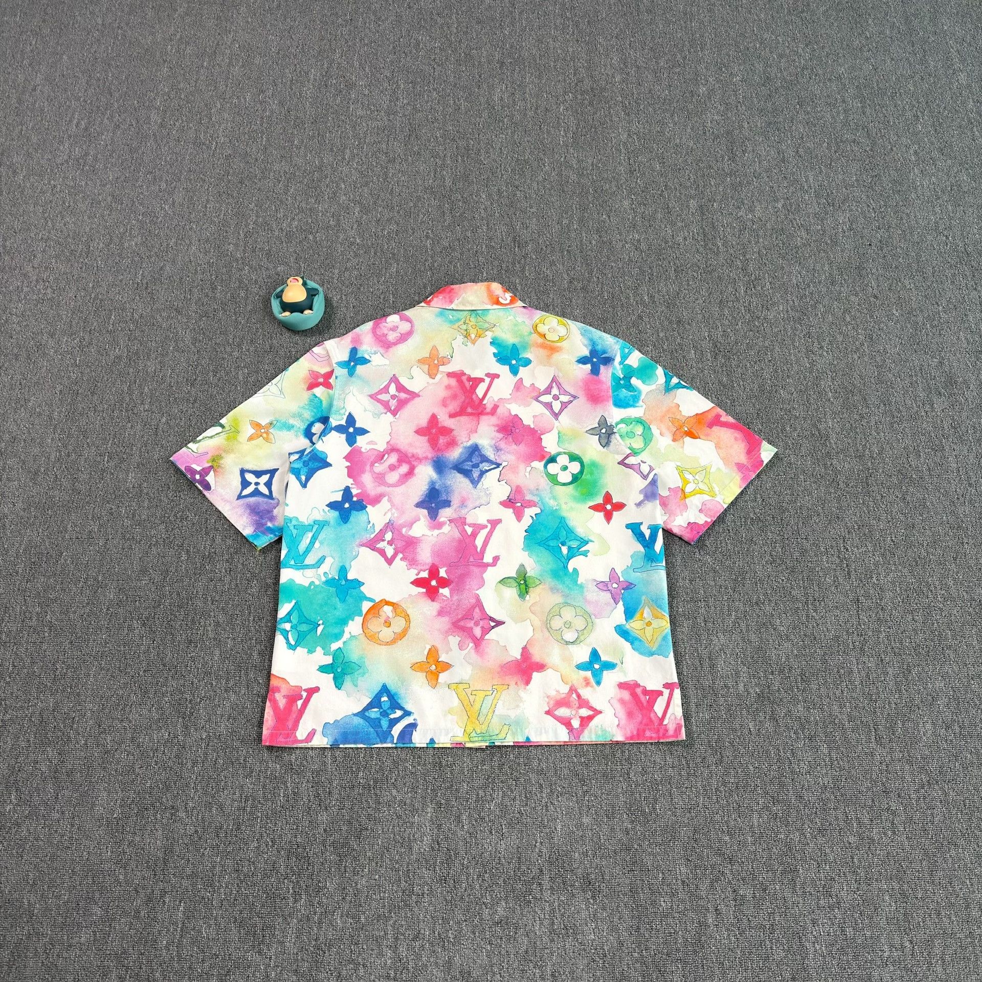 Louis Vuitton Louis Vuitton Watercolor Monogram Shirt Size L Size US L / EU 52-54 / 3 - 3 Thumbnail