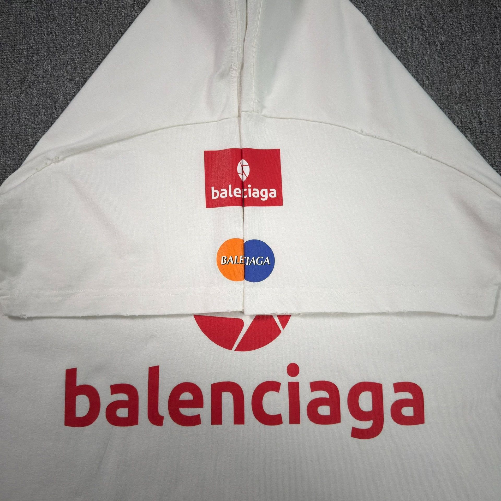 Balenciaga Balenciaga Graphic Print T-Shirt Size S Size US S / EU 44-46 / 1 - 5 Thumbnail