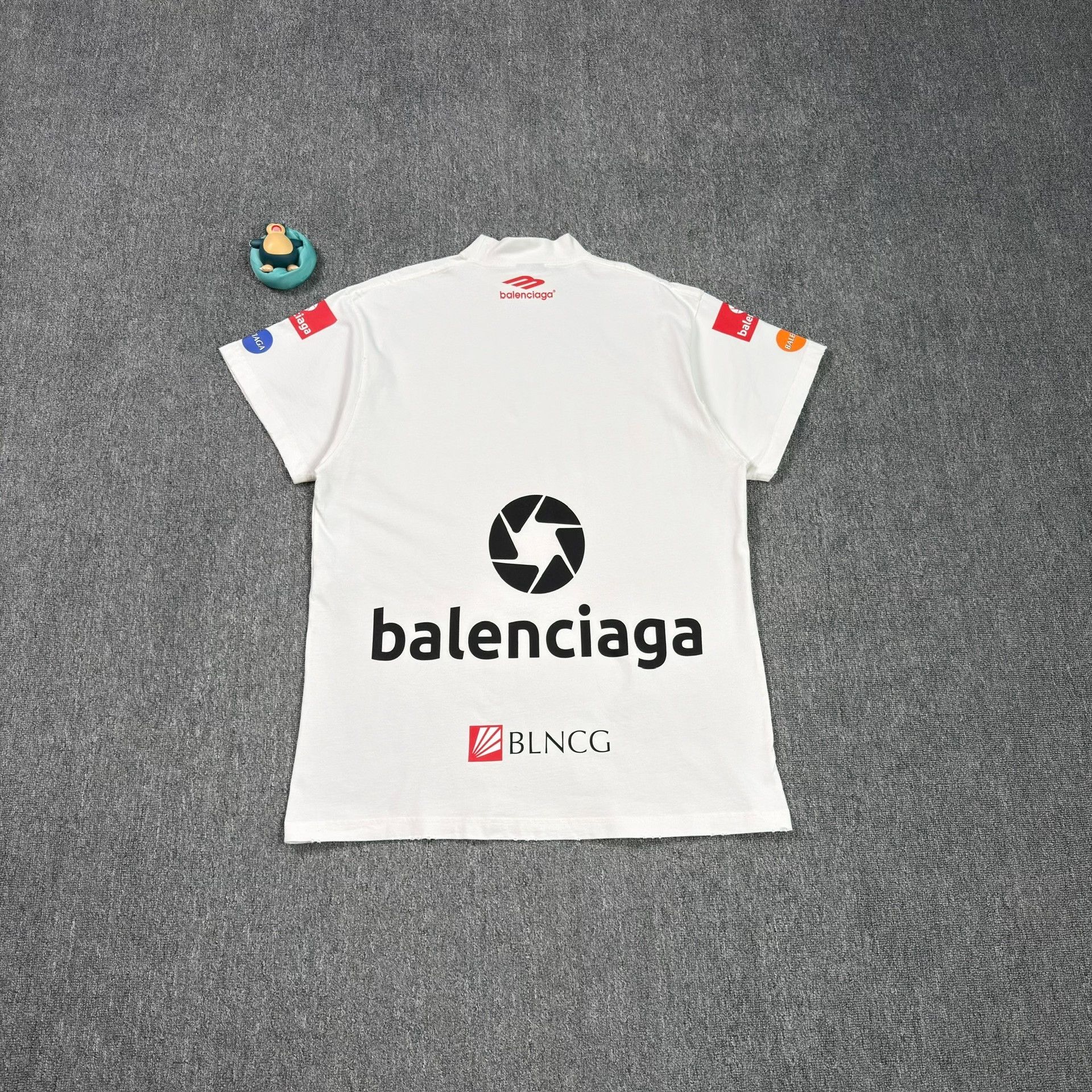 Balenciaga Balenciaga Graphic Print T-Shirt Size S Size US S / EU 44-46 / 1 - 3 Thumbnail