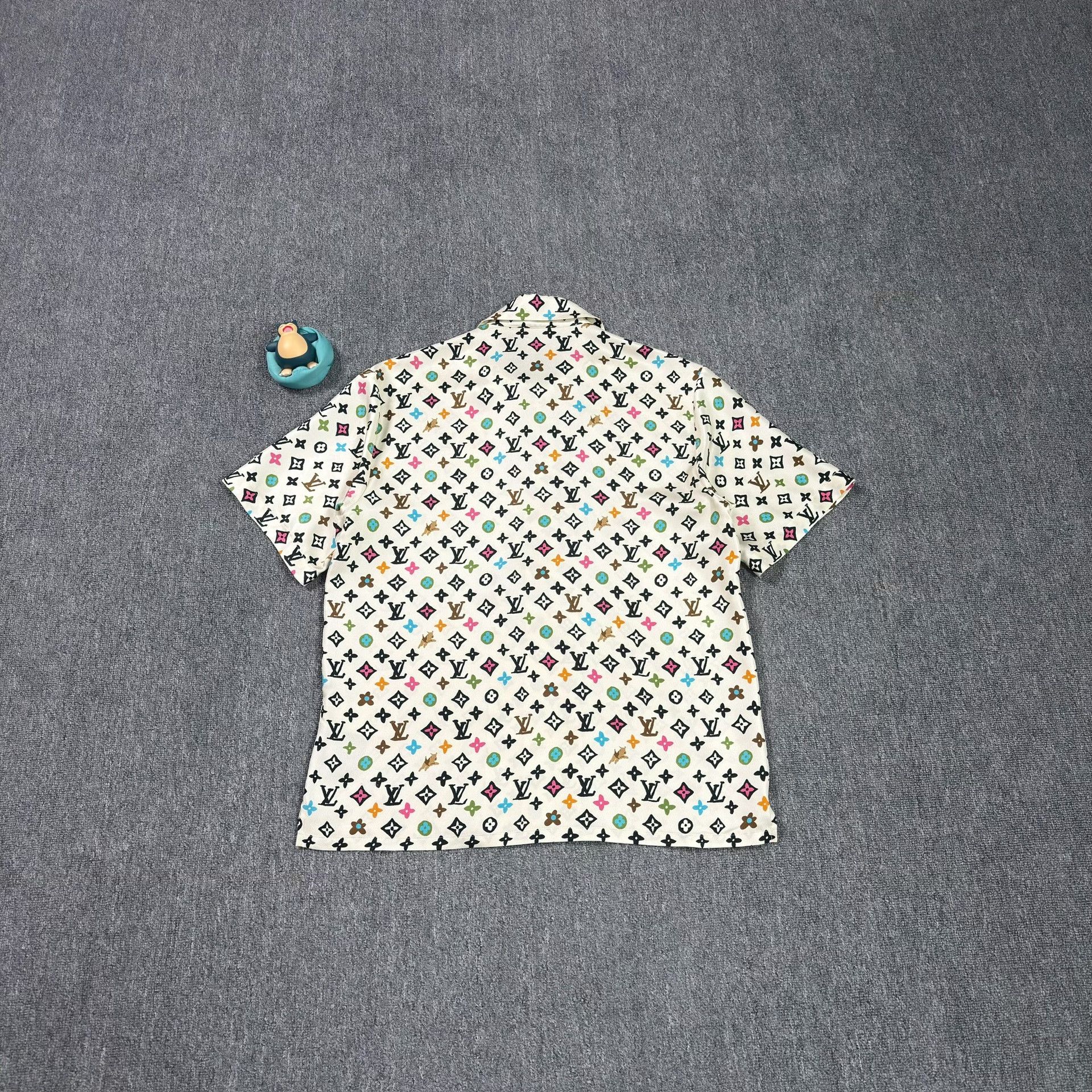 Louis Vuitton Louis Vuitton Monogram Short Sleeve Shirt Size S Size US S / EU 44-46 / 1 - 3 Thumbnail