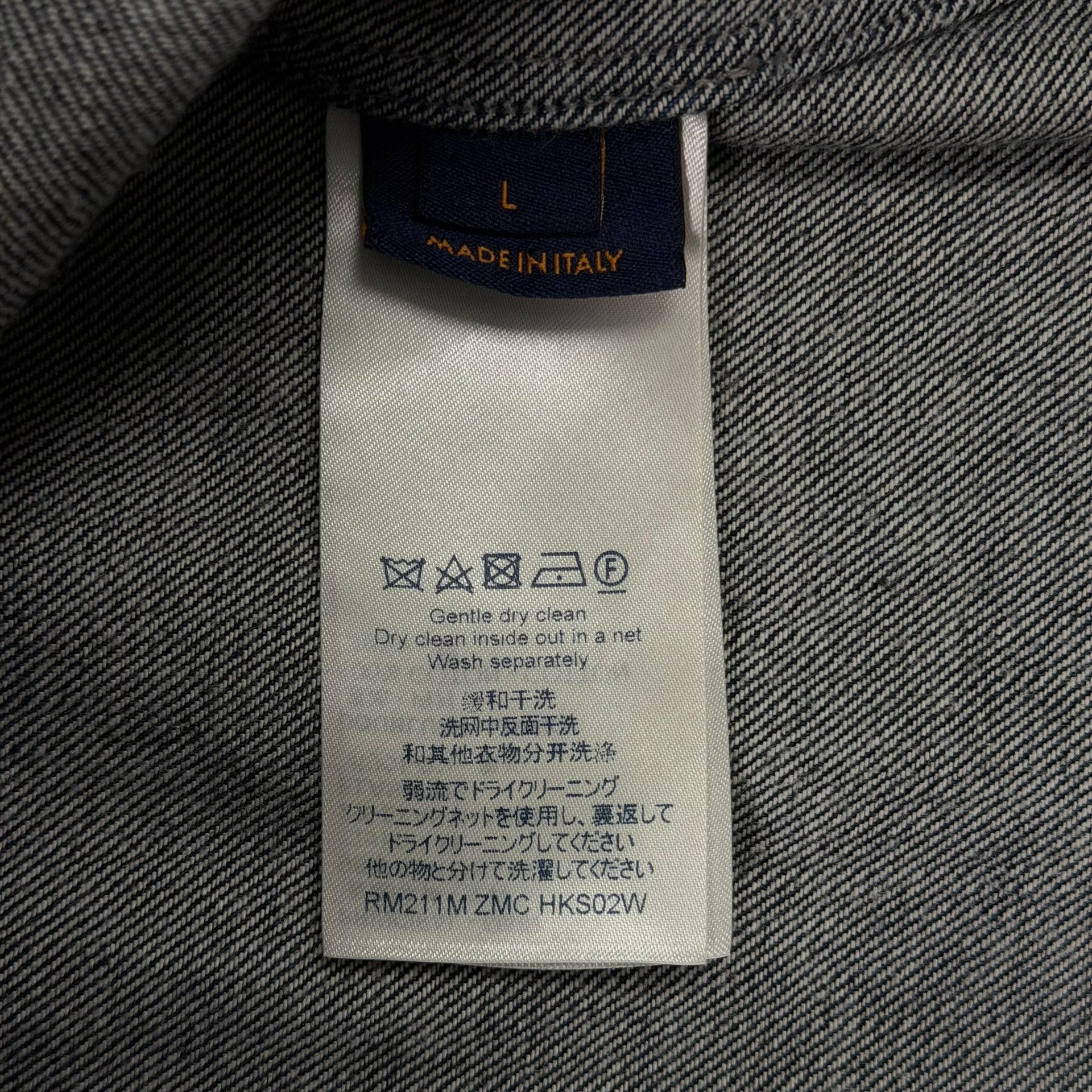 Louis Vuitton Louis Vuitton Monogram Tapestry Shirt L Size US L / EU 52-54 / 3 - 8 Thumbnail