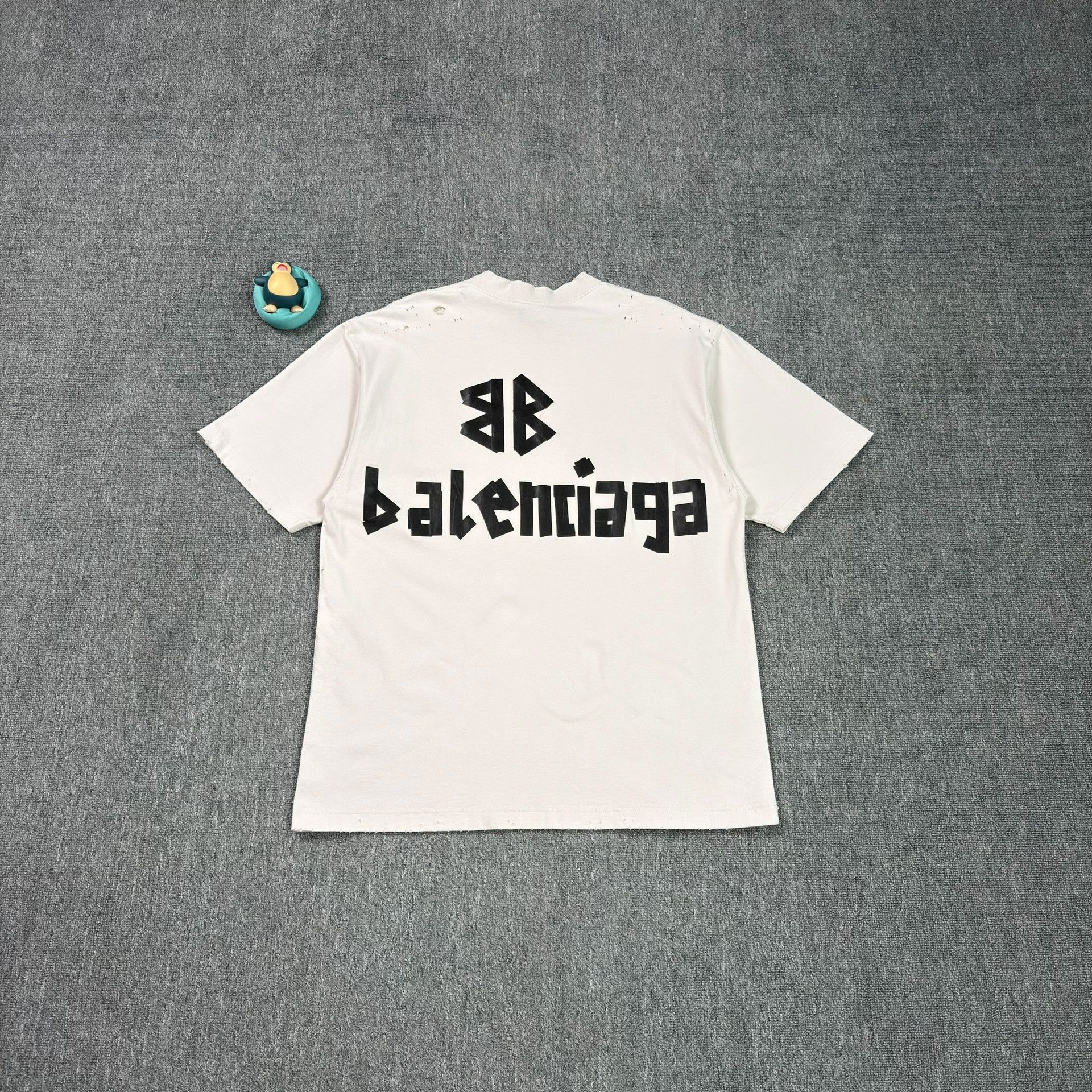 Balenciaga Balenciaga Distressed Tape Logo T-Shirt Size S Size US S / EU 44-46 / 1 - 3 Thumbnail