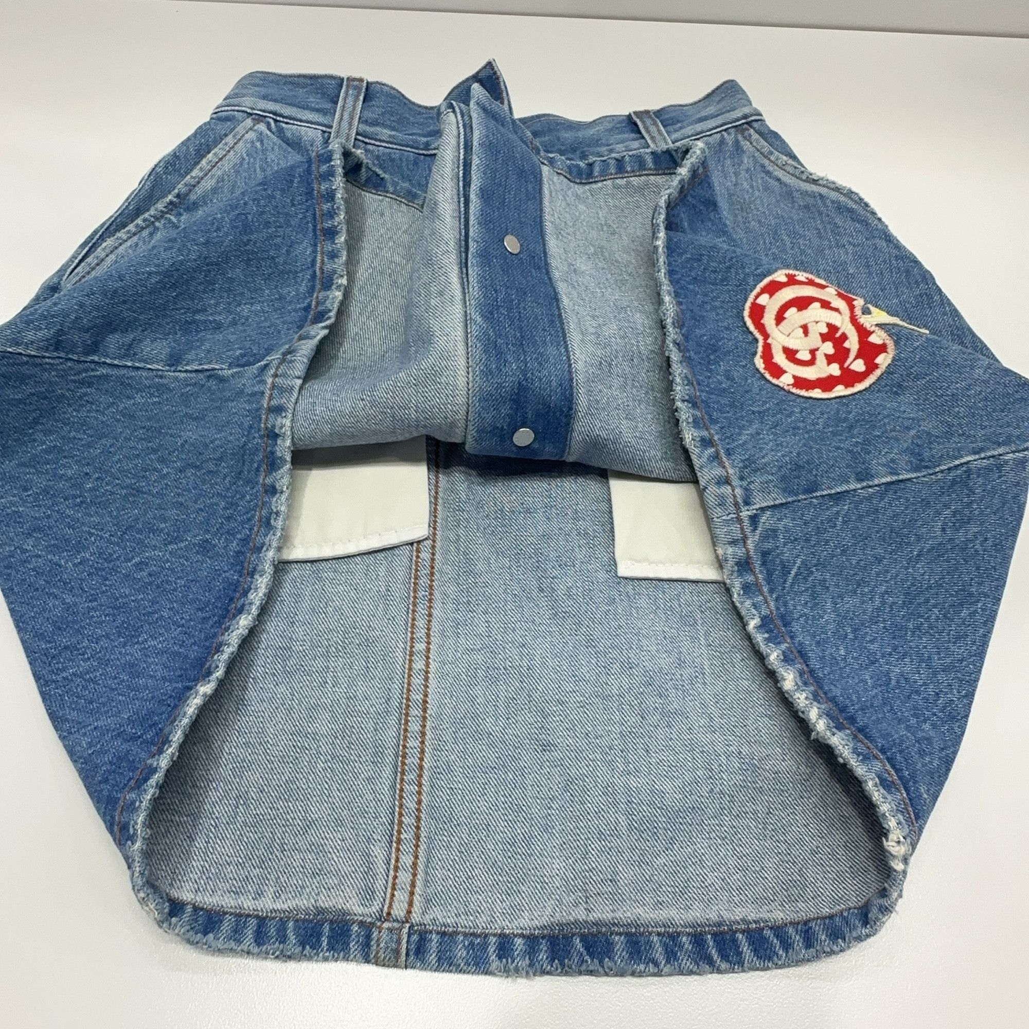 Gucci Gucci Apple Logo Patch Denim Mini Skirt Size 38 Size 26" / US 2 / IT 38 - 8 Thumbnail