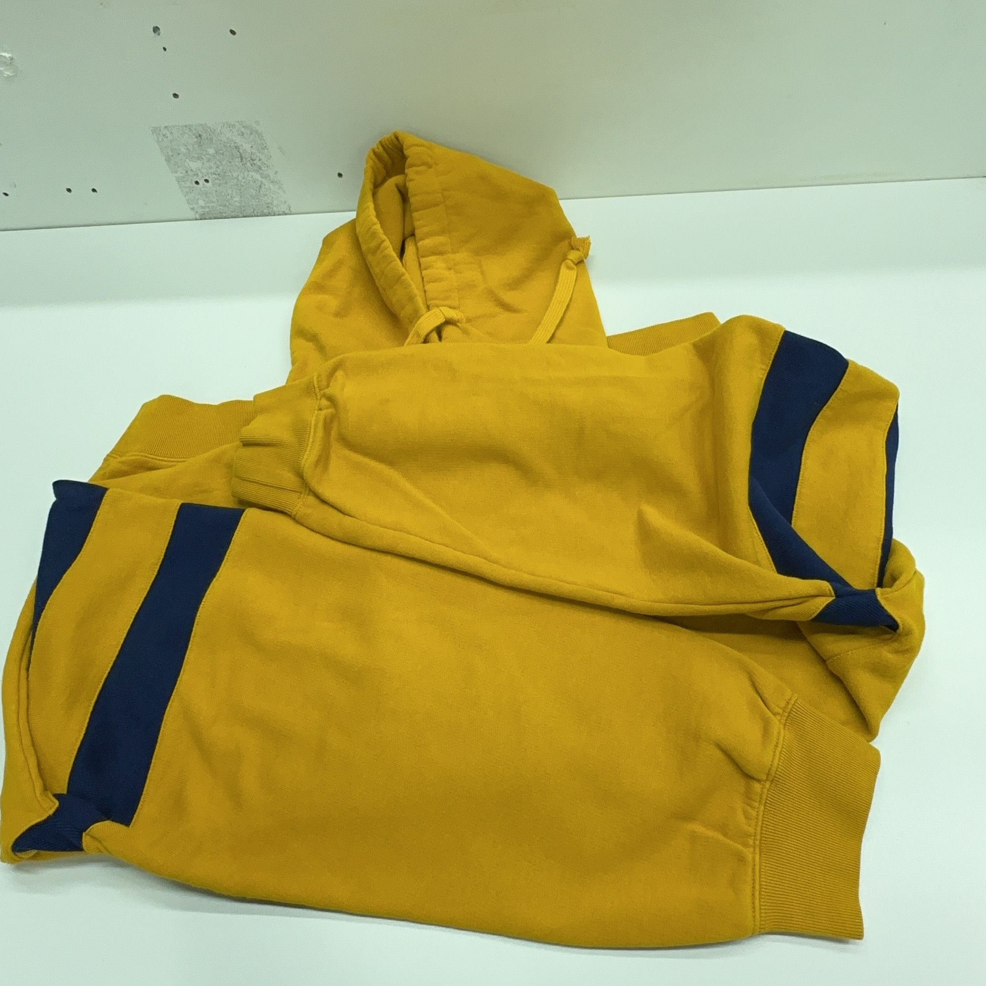 Gucci Gucci Eschatology Logo Hoodie Size M Size US M / EU 48-50 / 2 - 7 Thumbnail