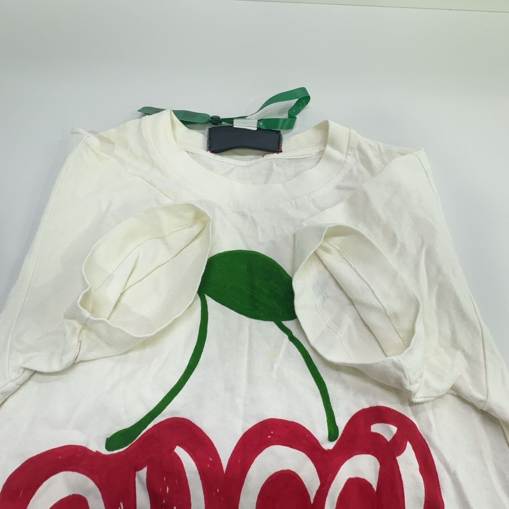 Gucci Gucci Beverly Hills Cherry Logo T-Shirt Size XS Size XS / US 0-2 / IT 36-38 - 9 Thumbnail