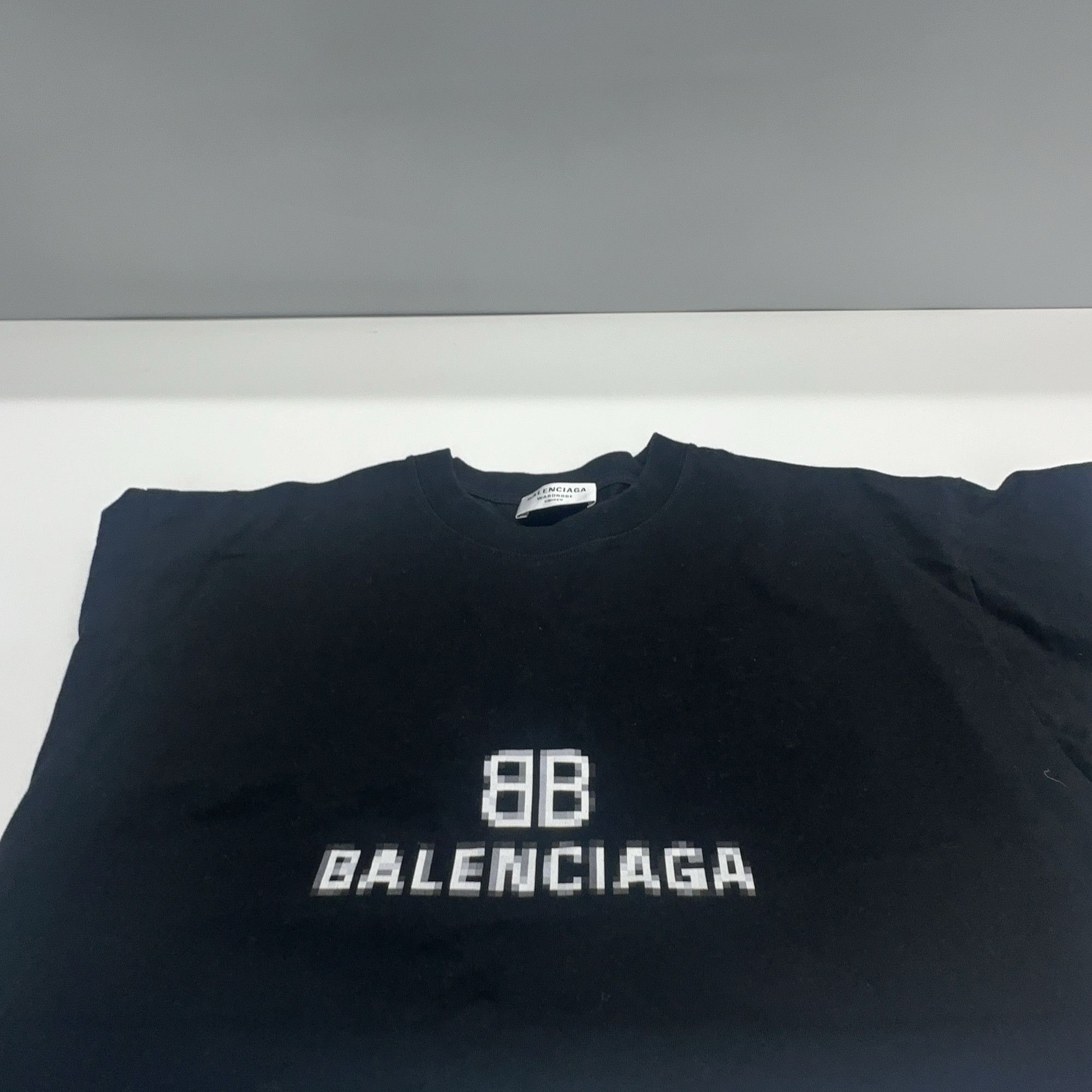 Balenciaga Balenciaga Pixelated BB Logo T-Shirt Size S Size US S / EU 44-46 / 1 - 8 Thumbnail