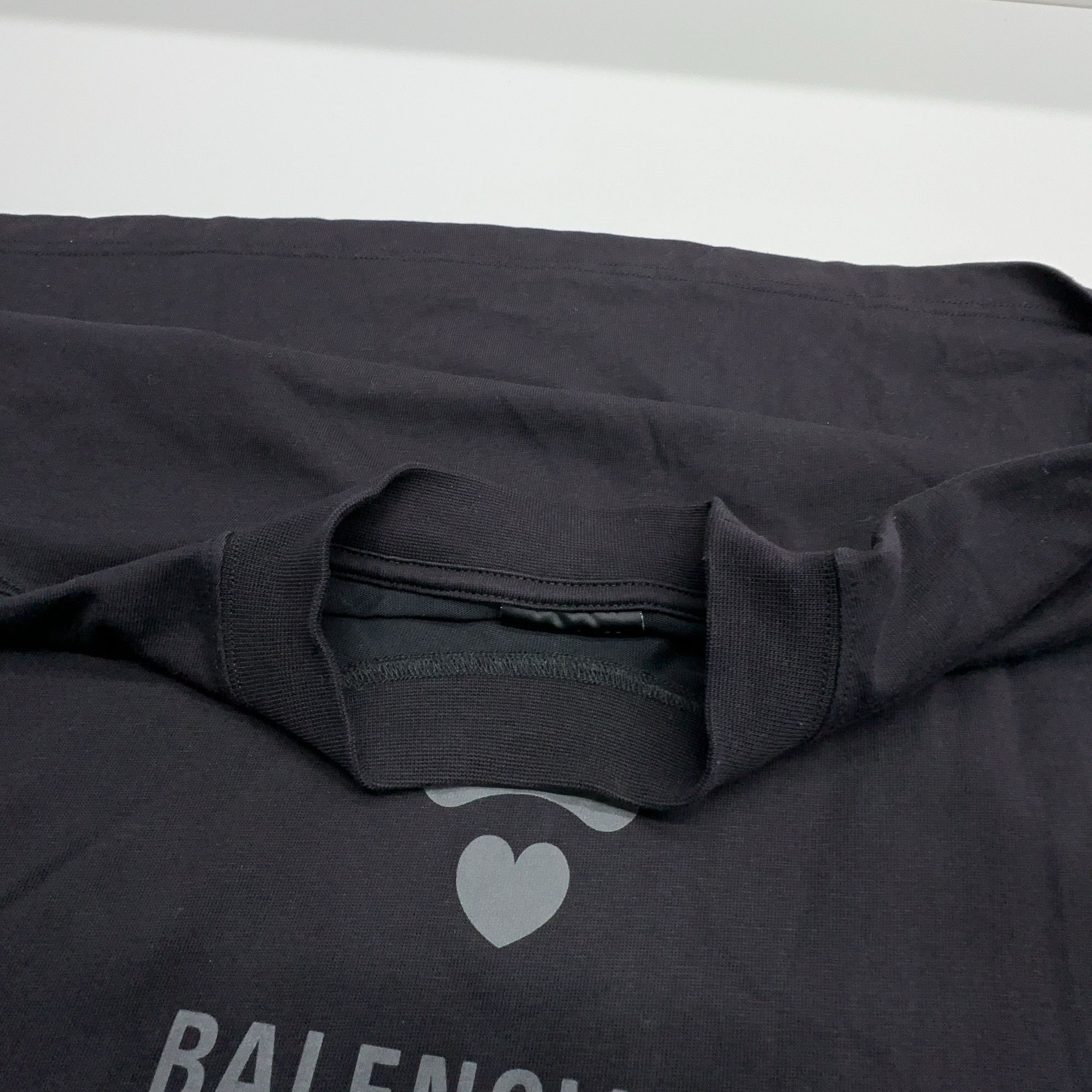 Balenciaga Balenciaga Heart Wi-Fi Logo T-Shirt Size XXS Size US XXS / EU 40 - 5 Thumbnail
