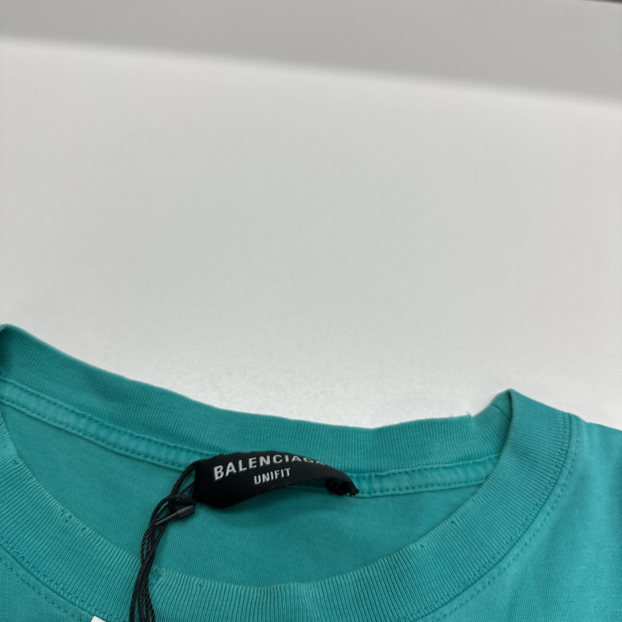 Balenciaga Balenciaga Logo Distressed T-Shirt Size XS Size US XS / EU 42 / 0 - 3 Thumbnail
