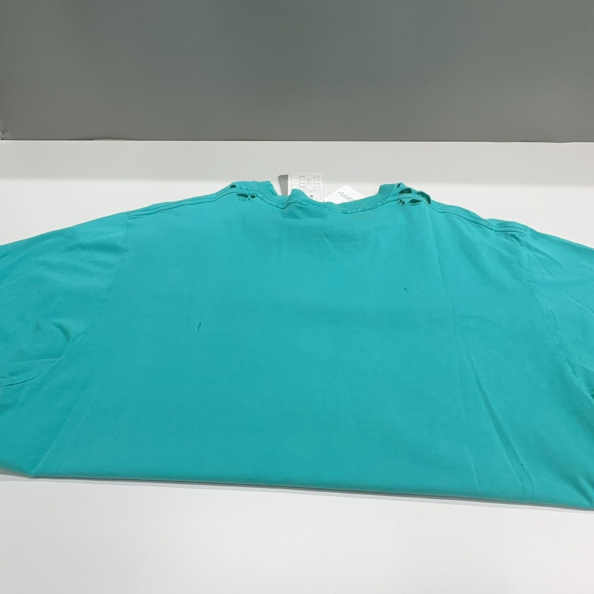 Balenciaga Balenciaga Logo Distressed T-Shirt Size XS Size US XS / EU 42 / 0 - 14 Thumbnail