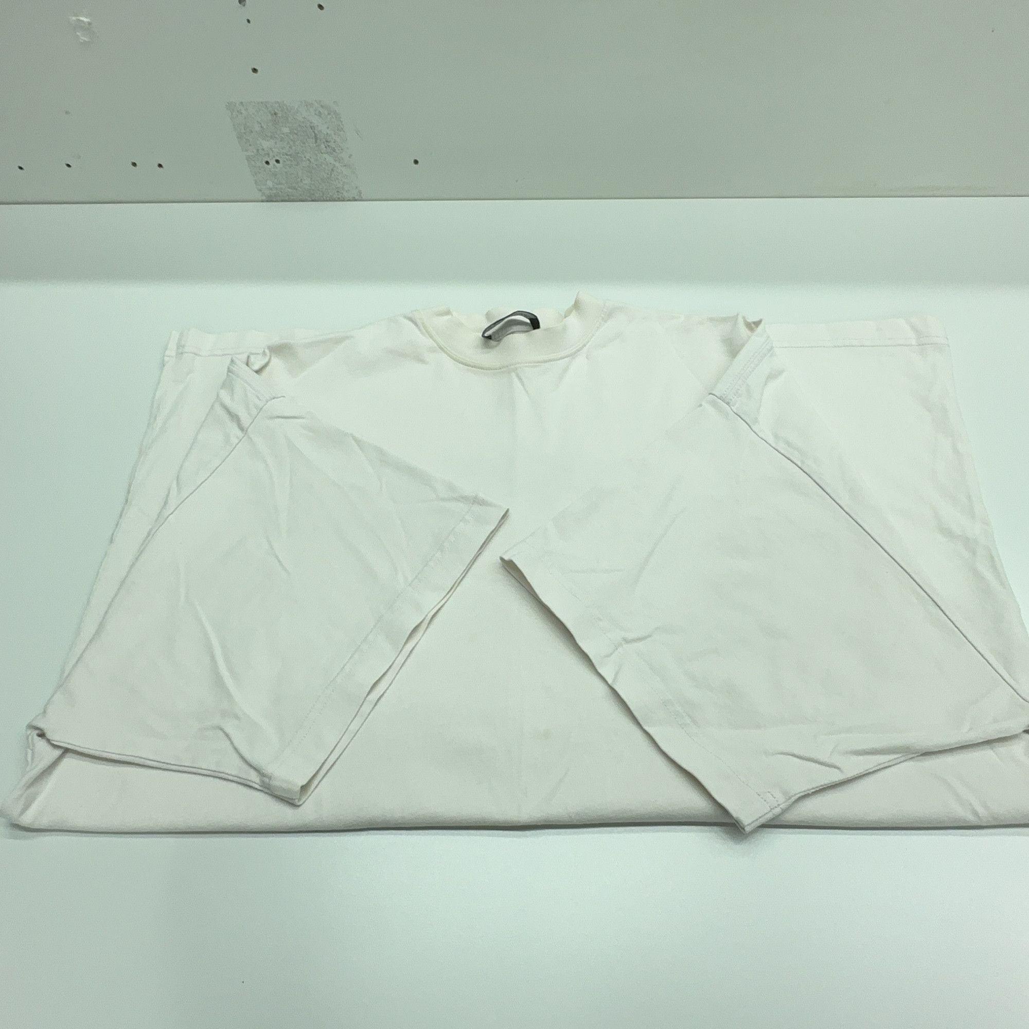 Balenciaga Balenciaga Logo Print T-Shirt Size L Size US L / EU 52-54 / 3 - 8 Thumbnail