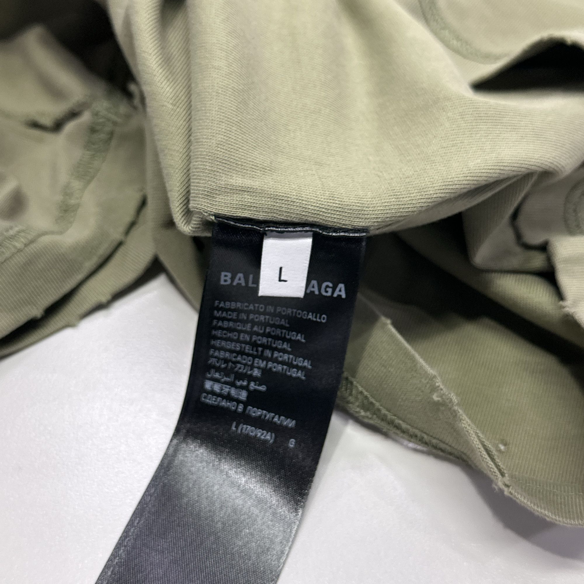 Balenciaga Balenciaga Logo T-Shirt Size L Size US L / EU 52-54 / 3 - 5 Thumbnail