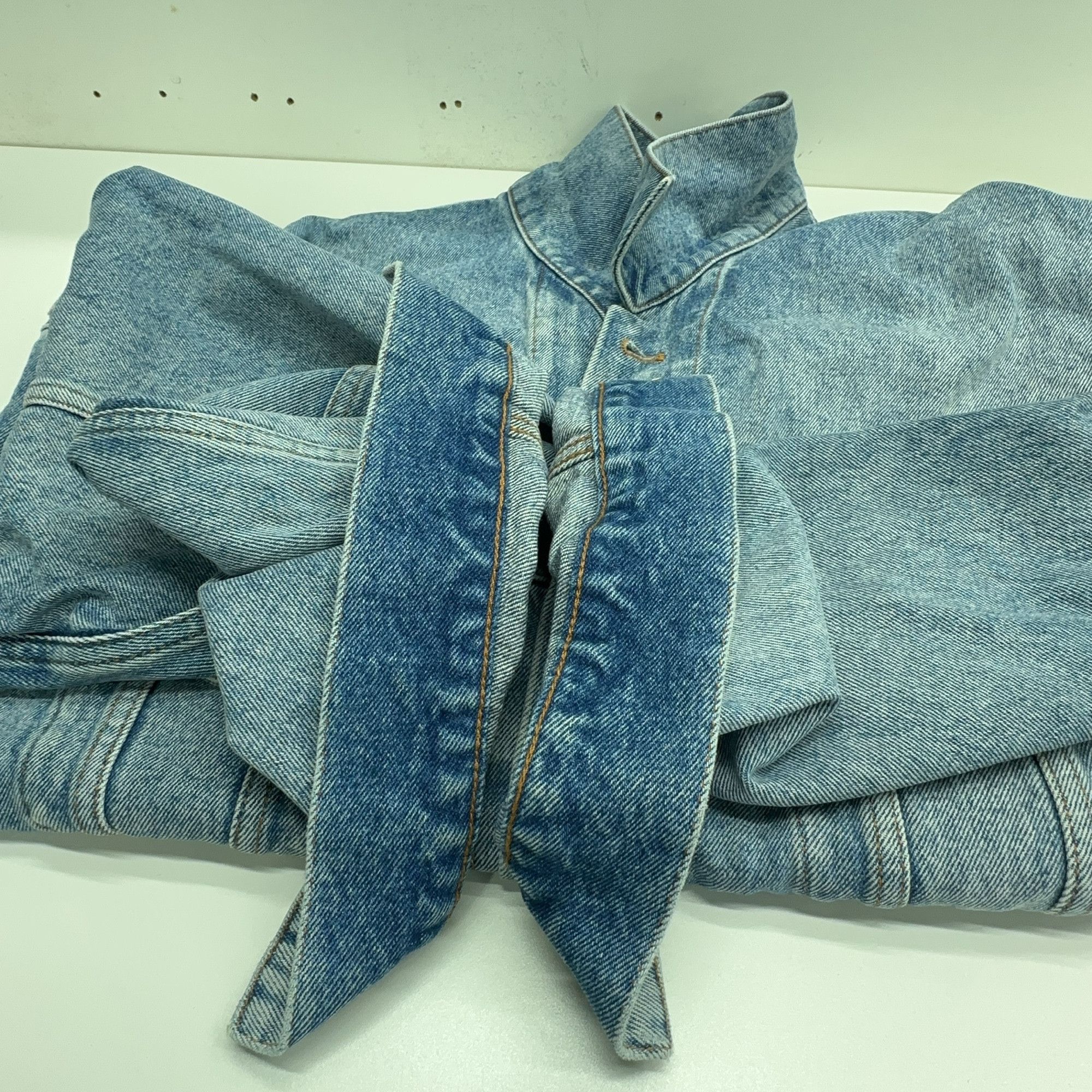 Balenciaga Balenciaga Back Embroidery Denim Jacket Size 36 Size XS / US 0-2 / IT 36-38 - 10 Thumbnail