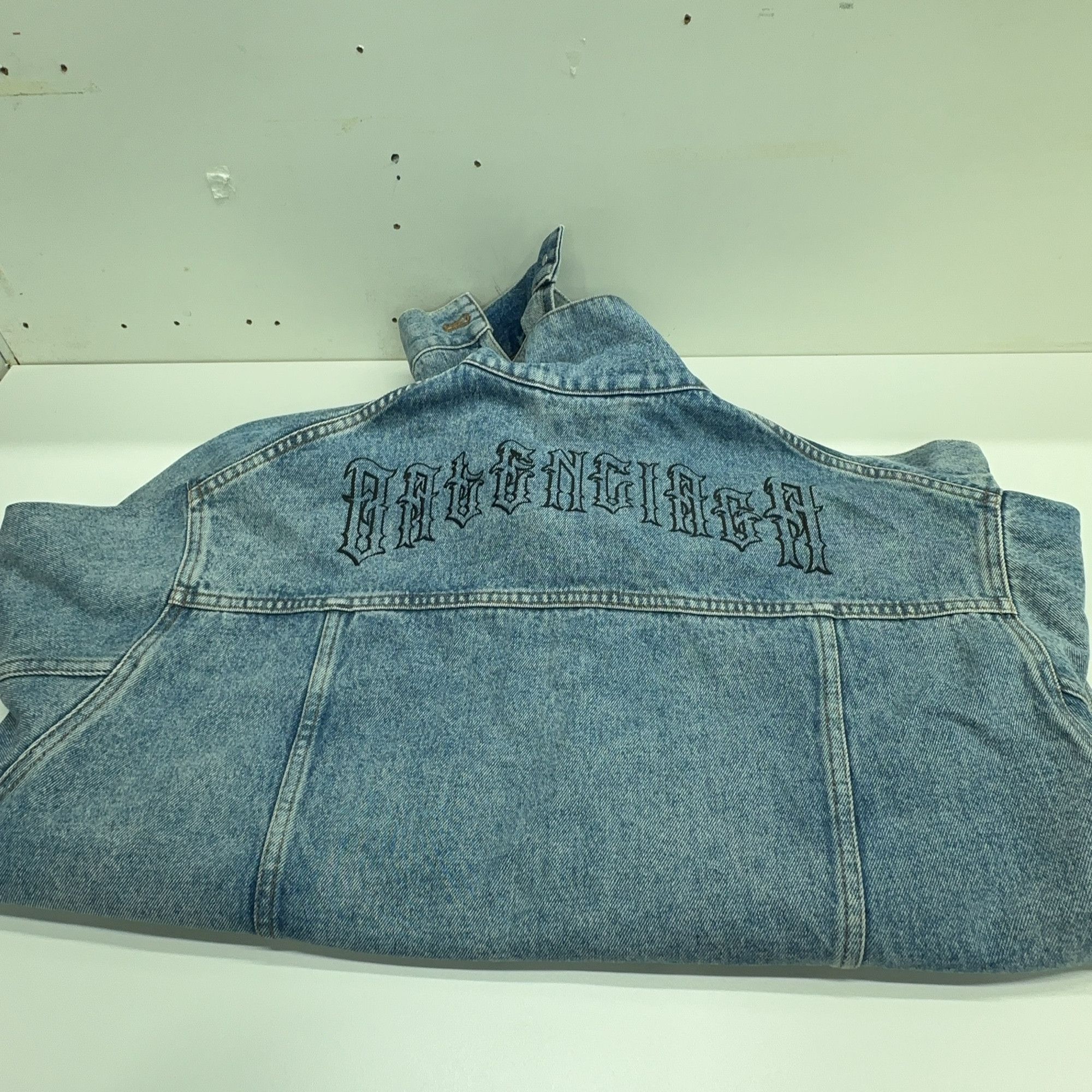 Balenciaga Balenciaga Back Embroidery Denim Jacket Size 36 Size XS / US 0-2 / IT 36-38 - 11 Thumbnail