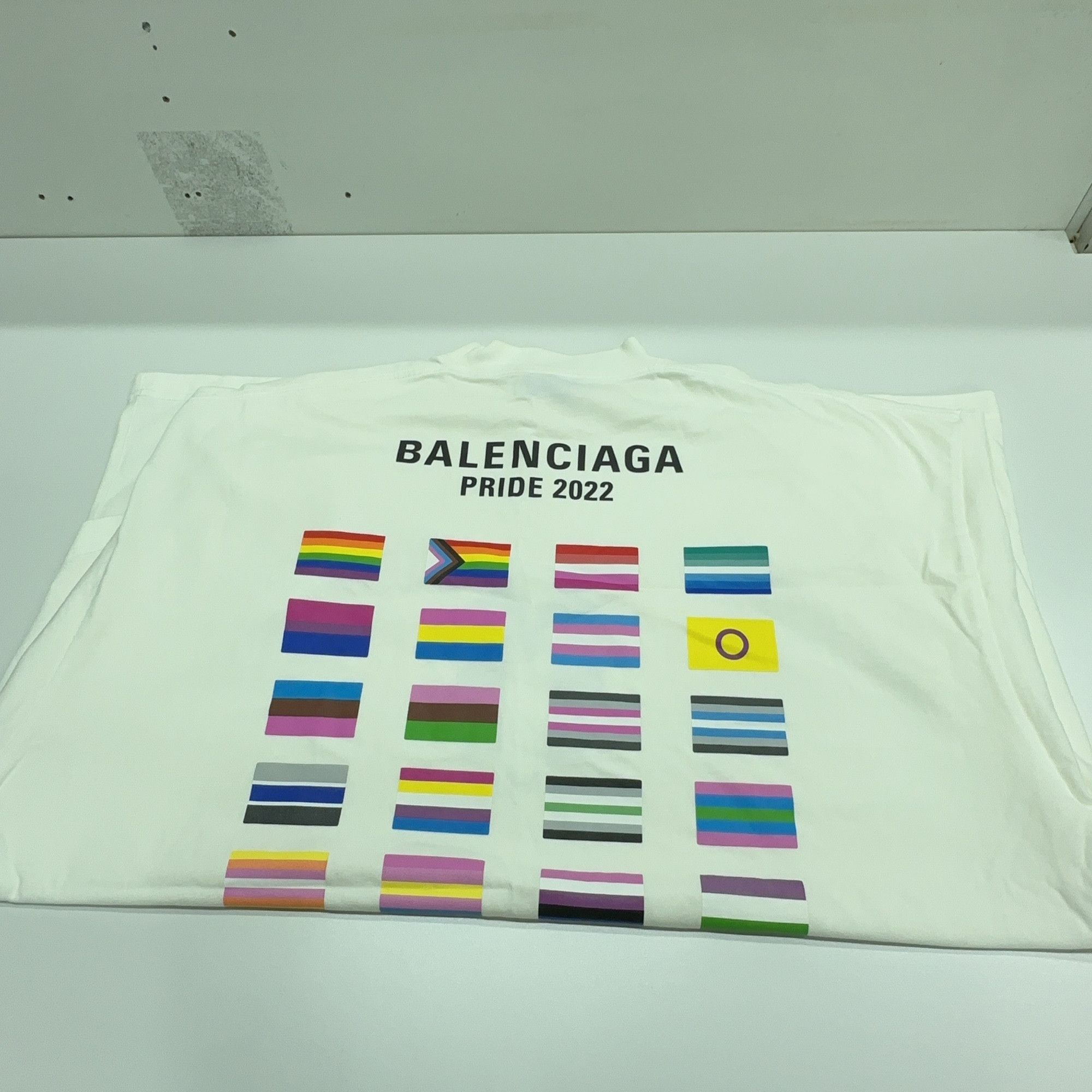 Balenciaga Balenciaga Pride 2022 T-Shirt Size S Size US S / EU 44-46 / 1 - 12 Thumbnail