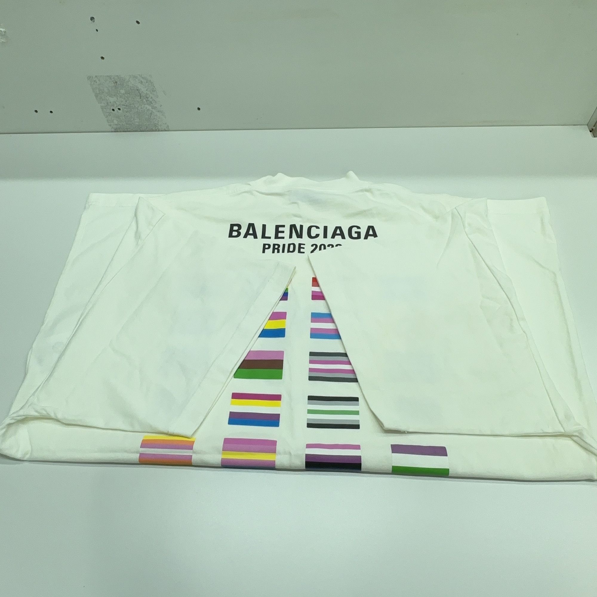 Balenciaga Balenciaga Pride 2022 T-Shirt Size S Size US S / EU 44-46 / 1 - 13 Thumbnail