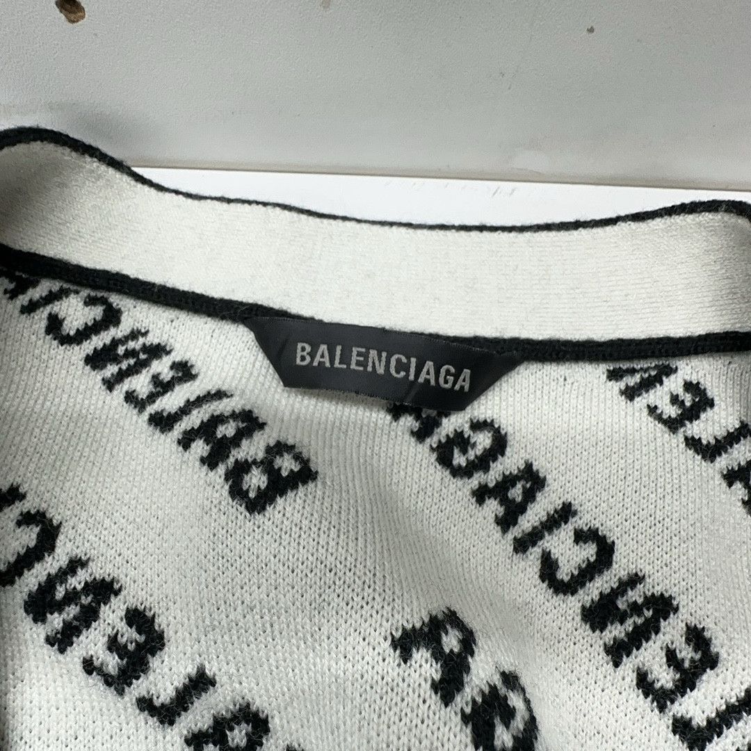 Balenciaga Balenciaga All Over Logo Knit Cardigan Size XL Size XL / US 12-14 / IT 48-50 - 5 Thumbnail