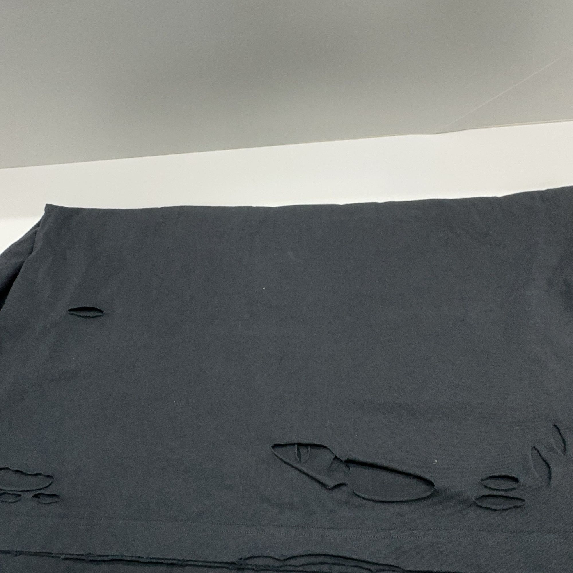 Balenciaga Balenciaga Distressed T-Shirt Size XS Size US XS / EU 42 / 0 - 10 Thumbnail